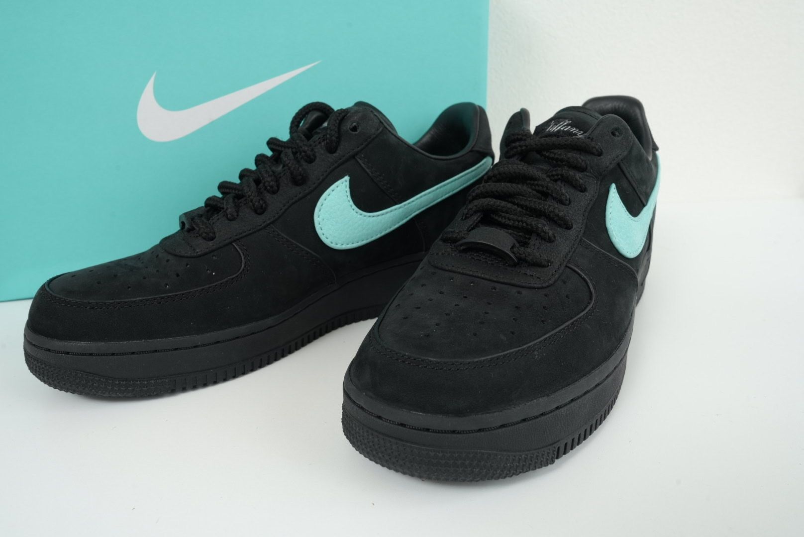 Tiffany & Co. × Nike Air Force 1 Low "1837"