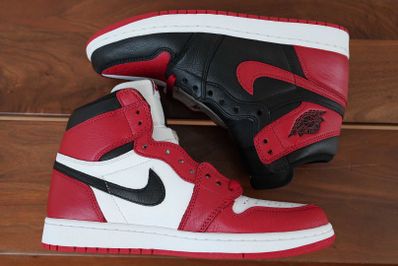 Nike Air Jordan 1 RETRO High OG NRG