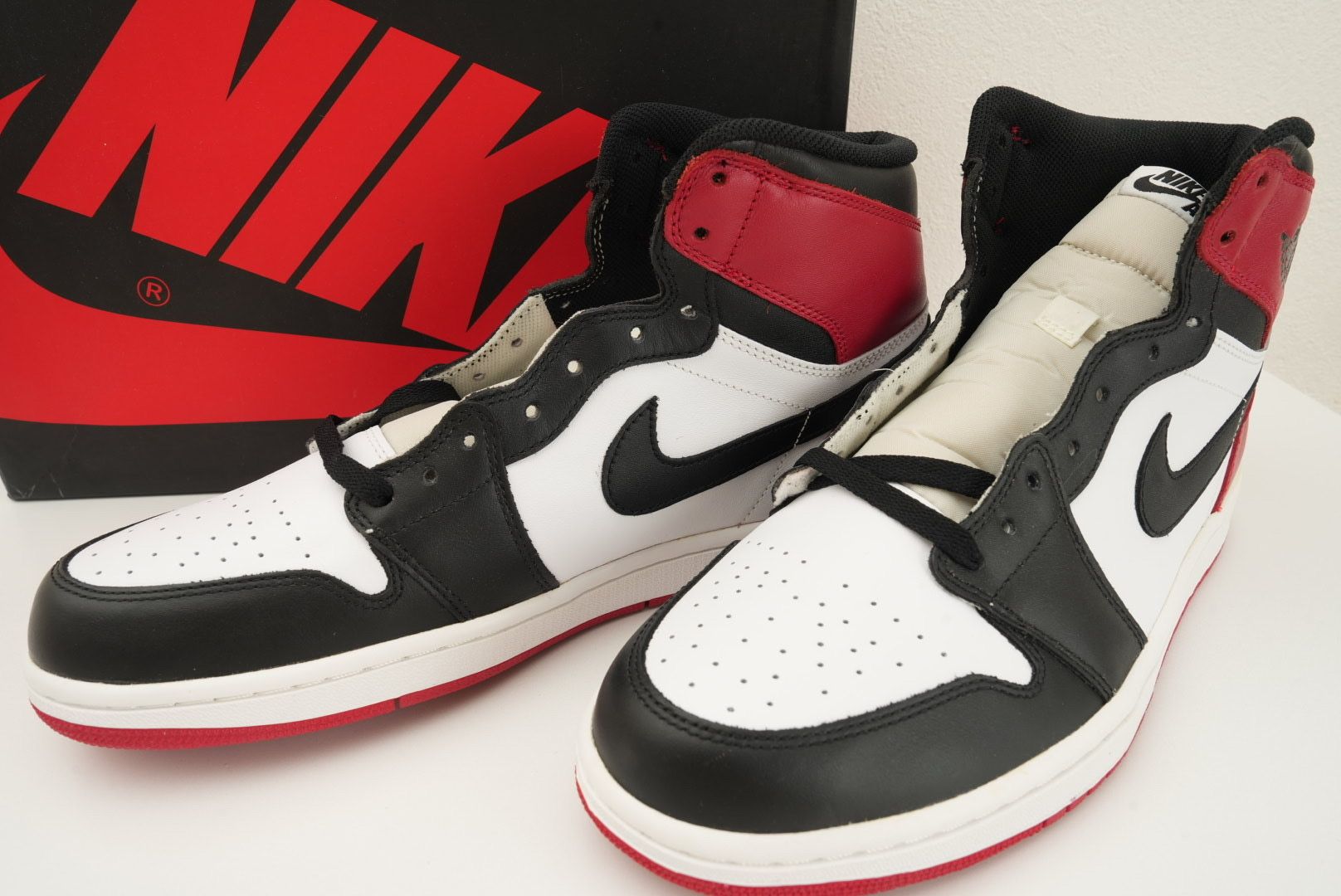 Nike Air Jordan 1 Retro High OG "Black Toe" (2013)