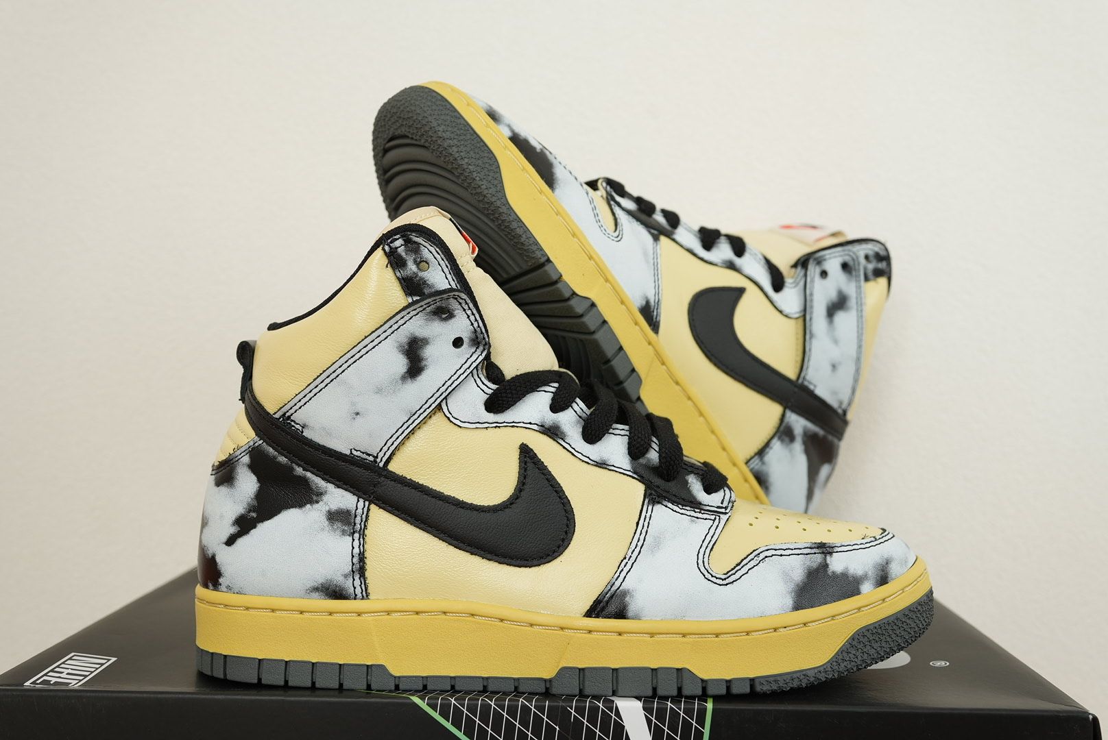 Nike Dunk High "Black Acid Wash"