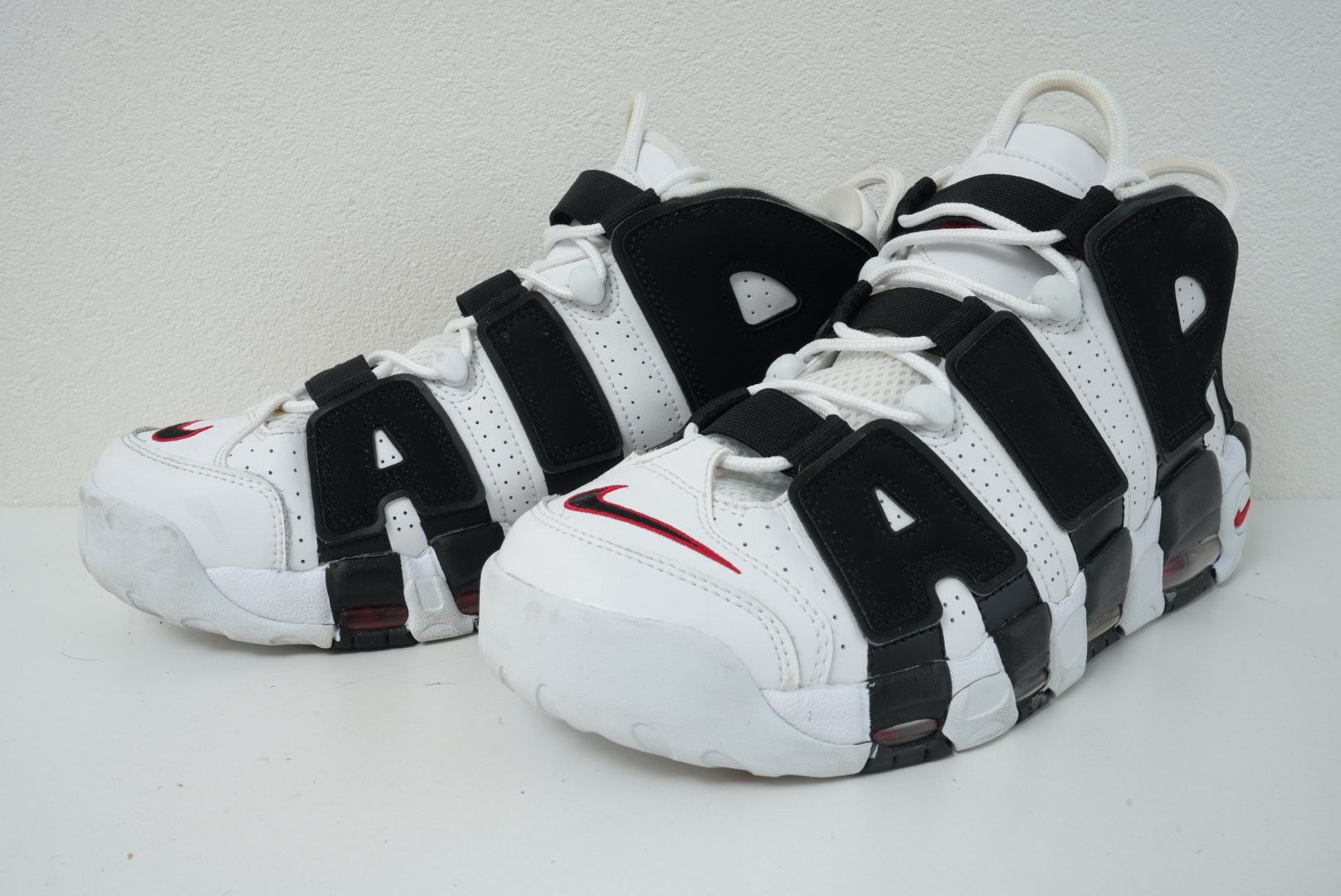 NIKE AIR MORE UPTEMPO "WHITE/BLACK/UNIVERSITY RED"(2020)