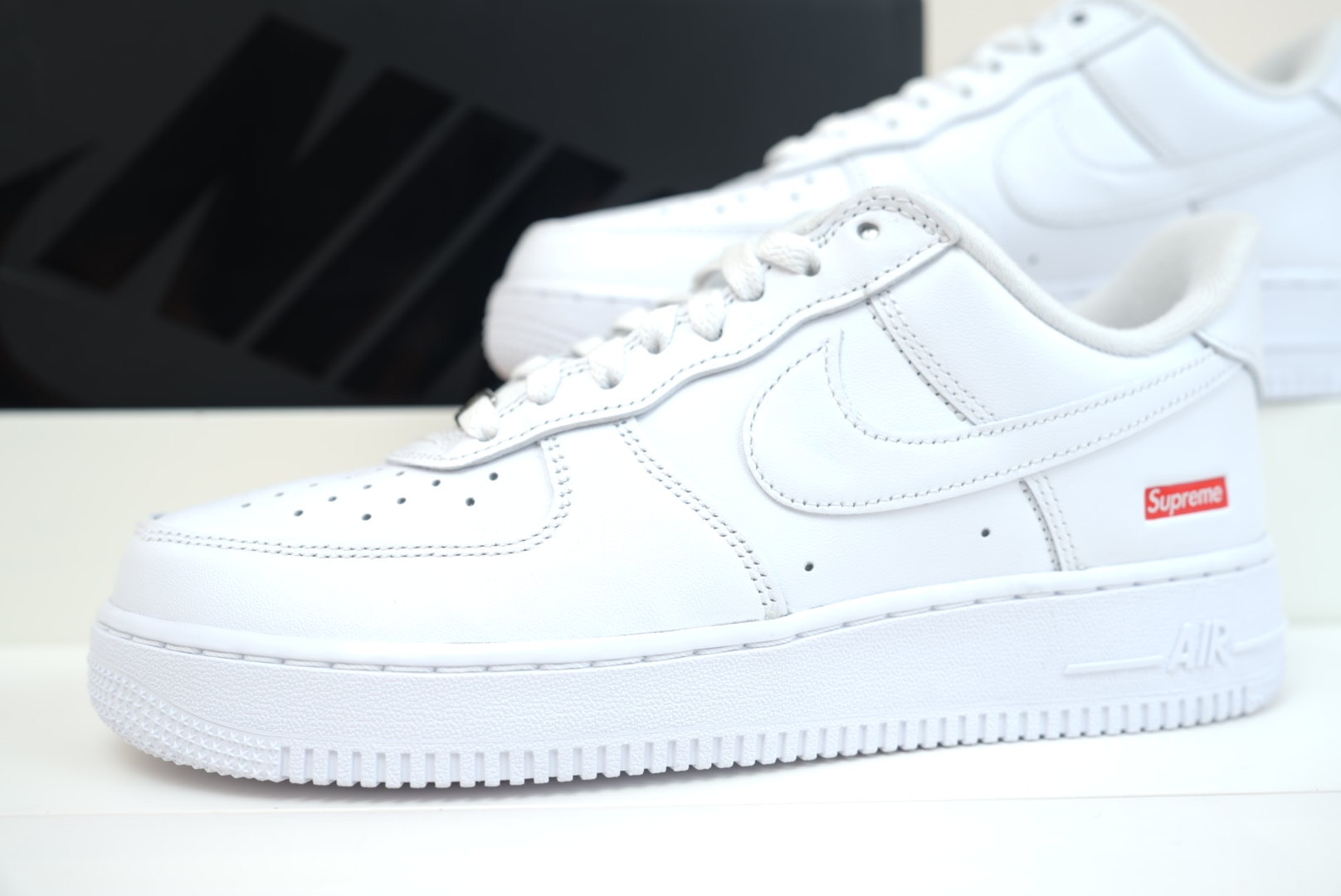 Supreme × Nike Air Force 1 Low "White"