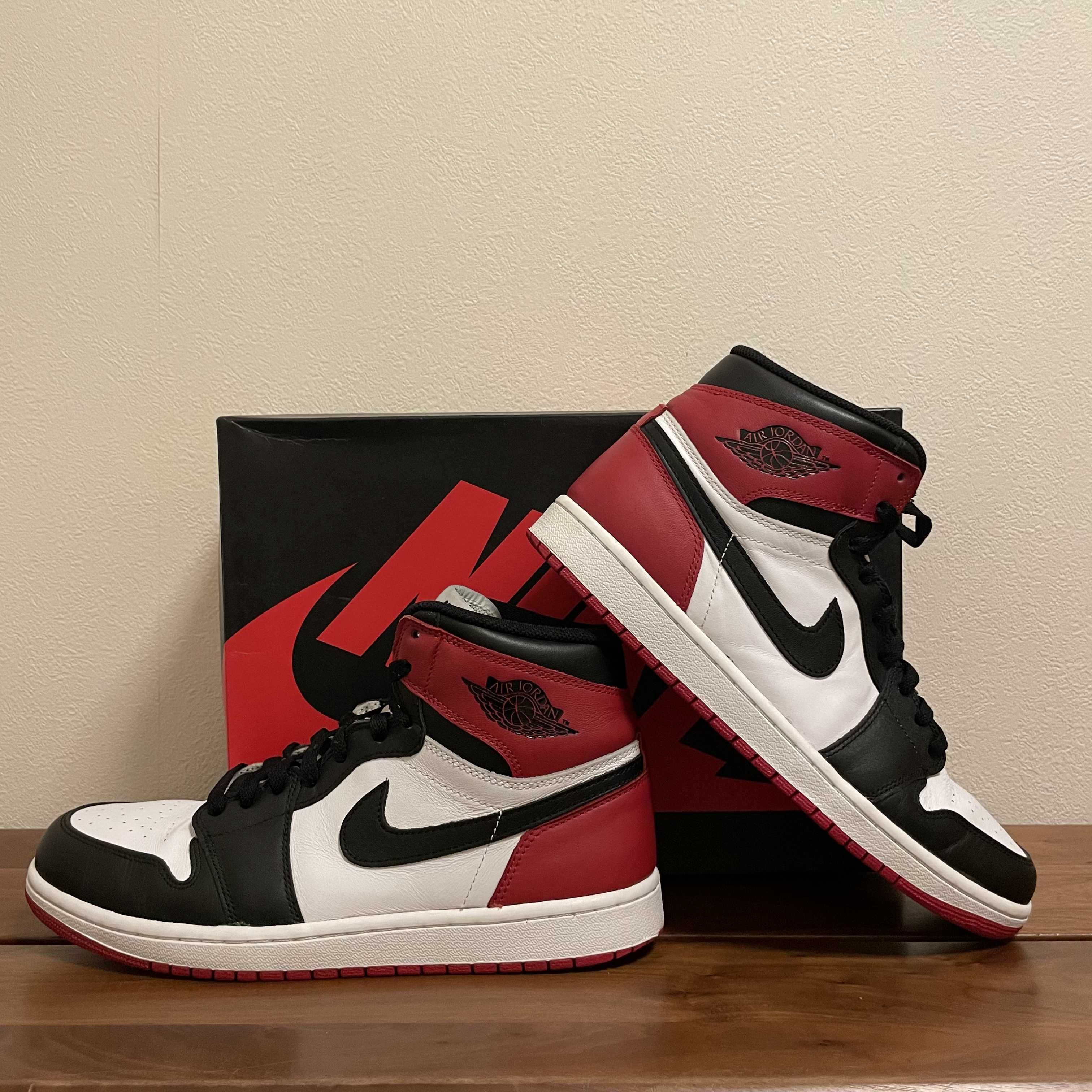 Nike Air Jordan 1 Retro High OG "Black Toe" (2013)