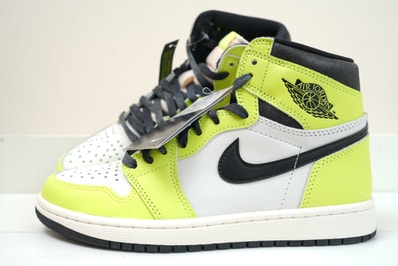 Nike Air Jordan 1 High OG "Volt/Visionaire"
