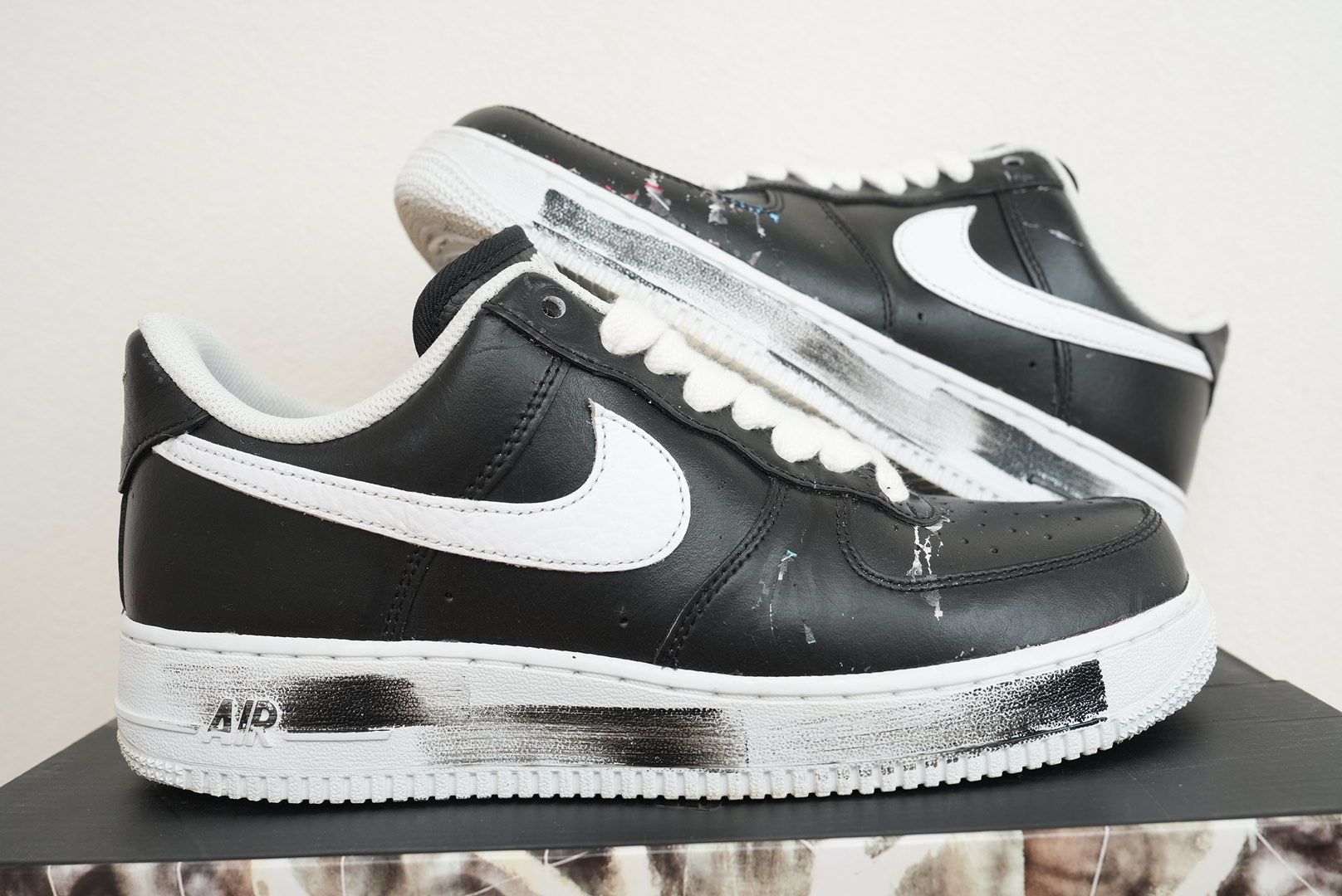 PEACEMINUSONE × Nike Air Force 1 Low Para Noise "Black" / G-DRAGON