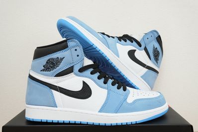Nike Air Jordan 1 High OG "University Blue"
