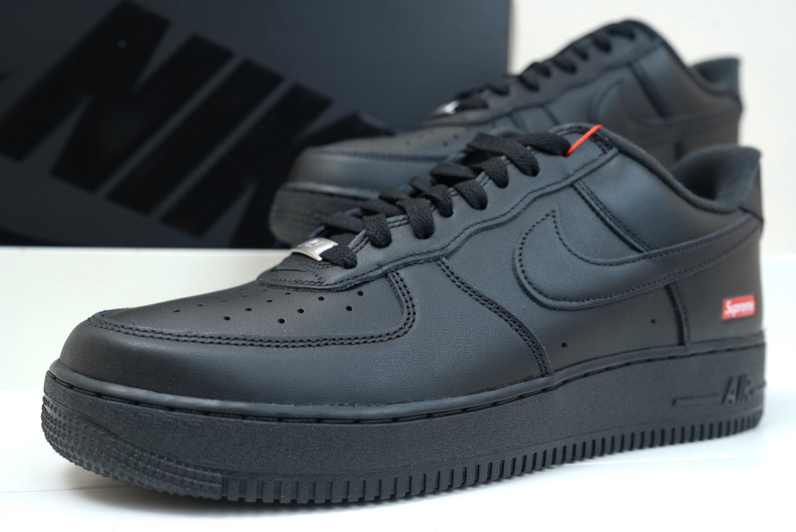 Supreme × Nike Air Force 1 Low "Black"