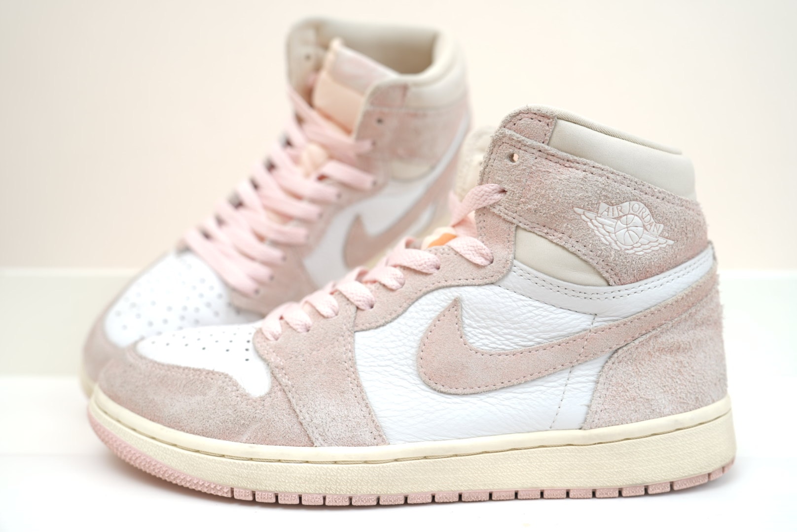 Nike Women's Air Jordan 1 Retro High OG "Washed Pink"