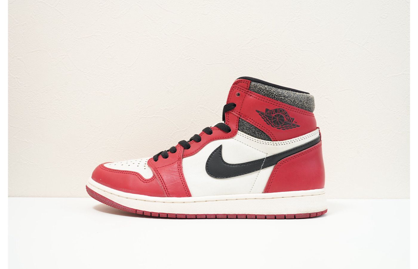 Nike Air Jordan 1 High OG "Lost & Found/Chicago"