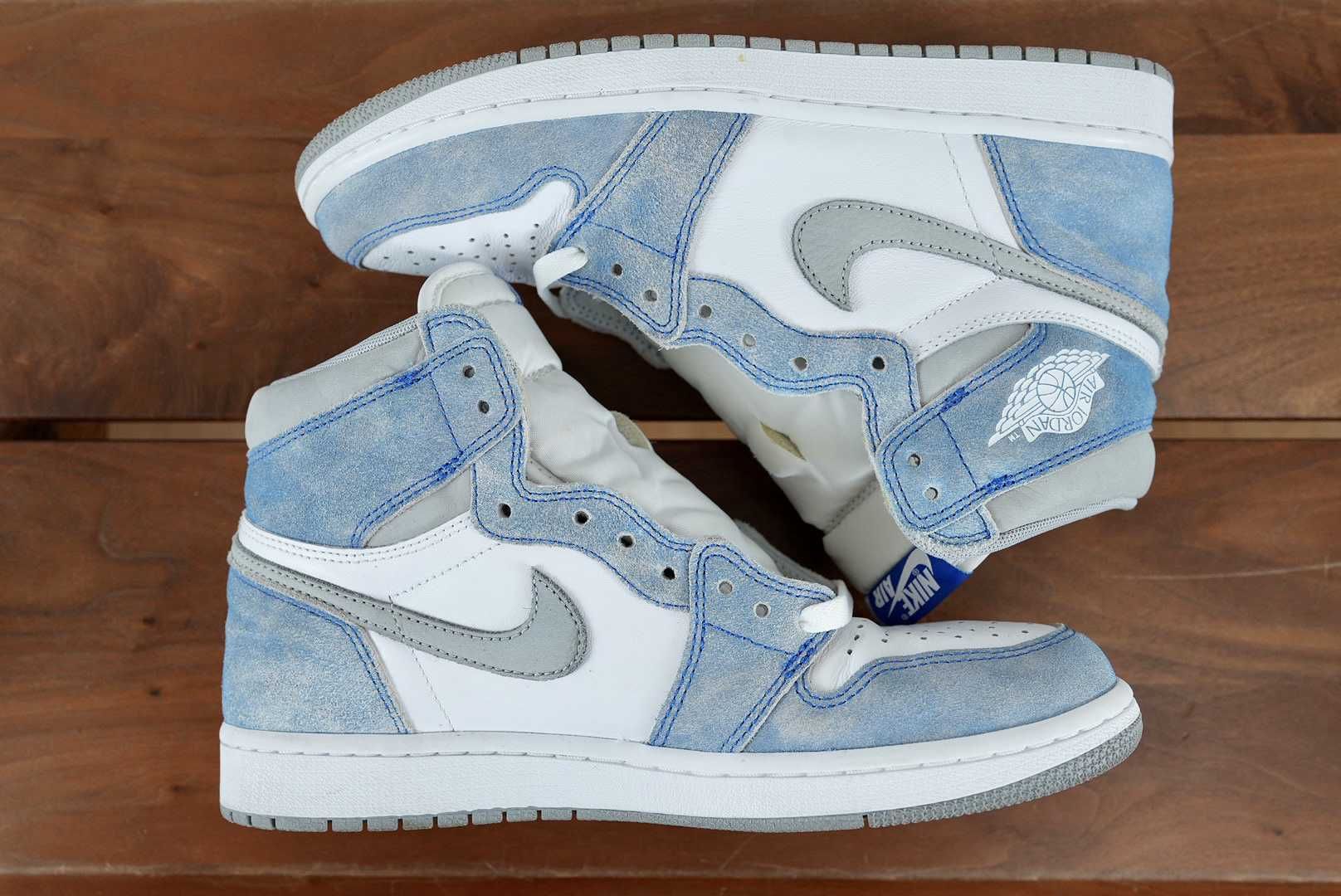 Nike Air Jordan 1 High OG "Hyper Royal"