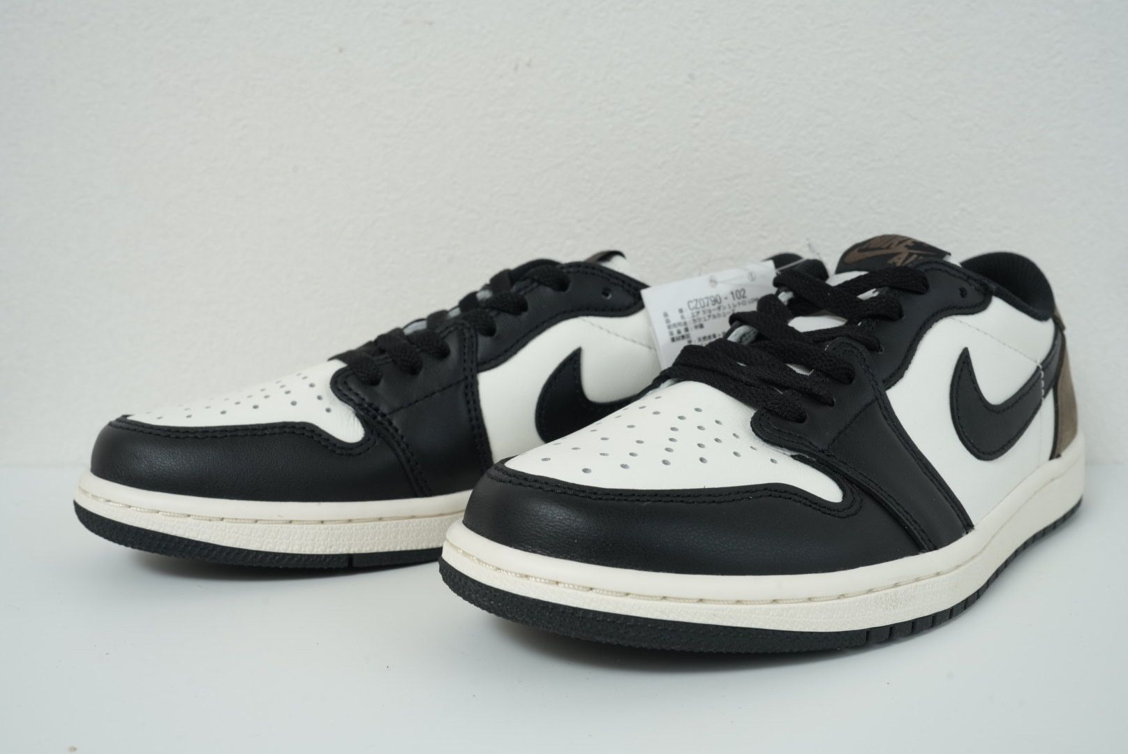 Nike Air Jordan 1 Retro Low OG "Mocha"