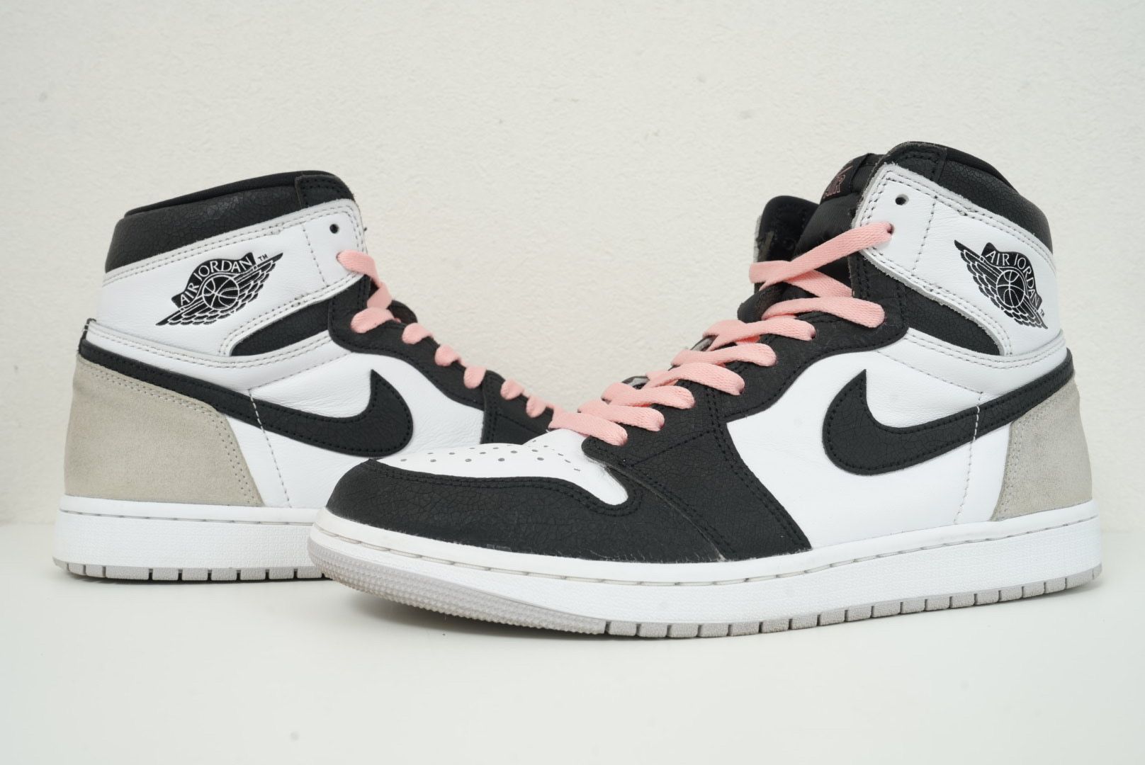 Nike Air Jordan 1 High OG "Bleached Coral"