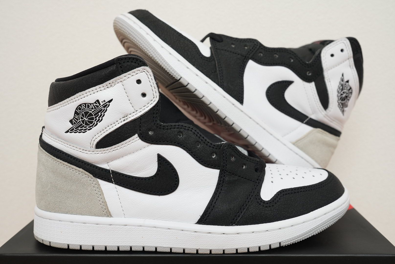 Nike Air Jordan 1 High OG "Bleached Coral"