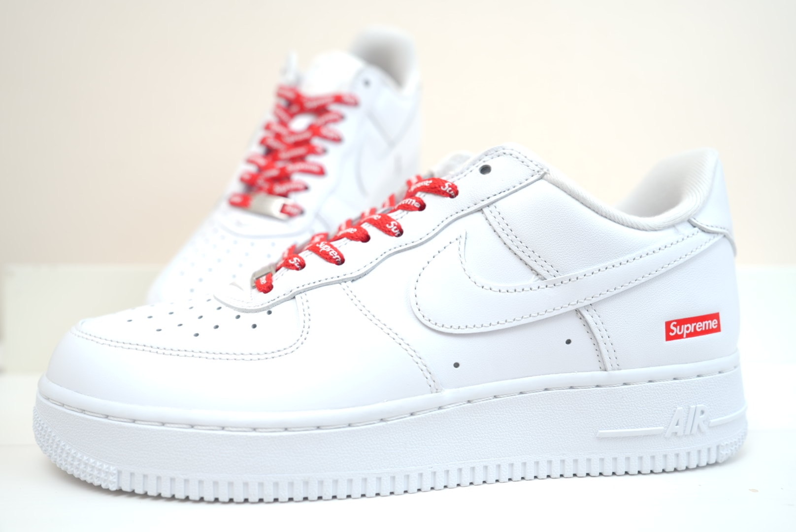 Supreme × Nike Air Force 1 Low "White"