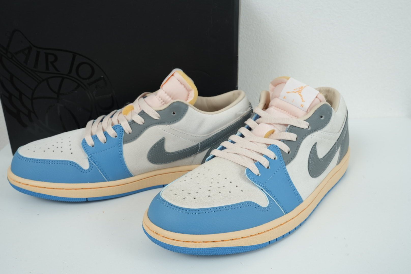 Nike Air Jordan 1 Low "Tokyo 96"