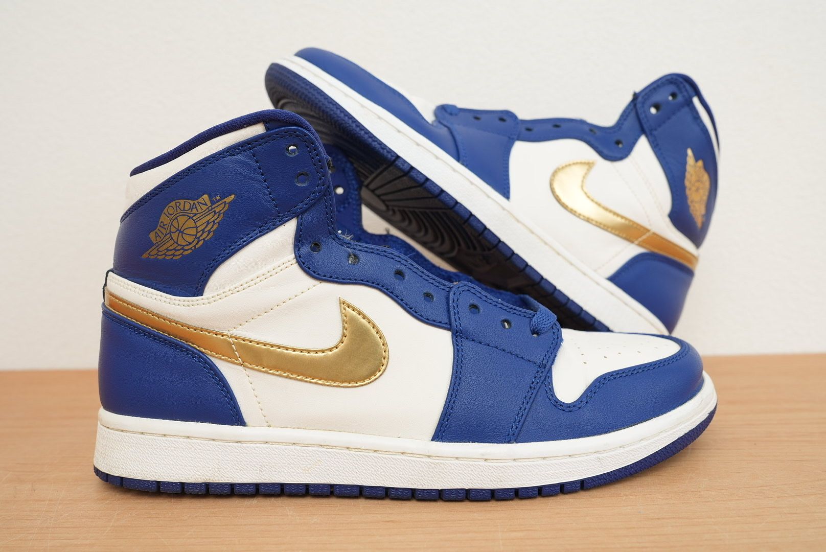 Nike Air Jordan 1 Retro High "Gold Medal"