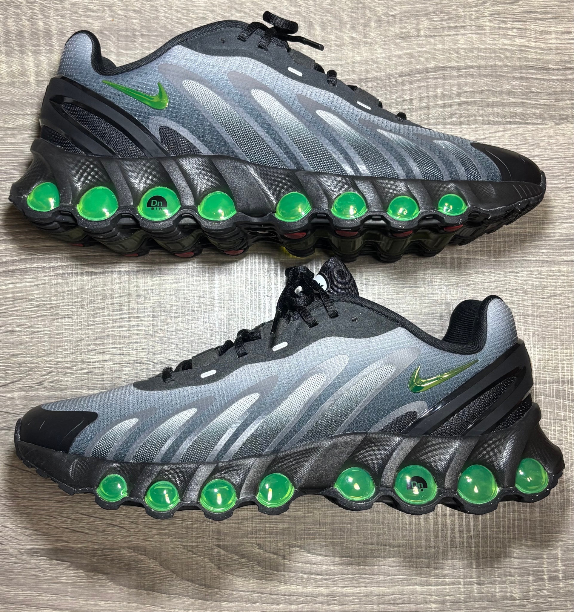 Nike Air Max DN8 "Black/Light Smoke Grey/Black/Volt"