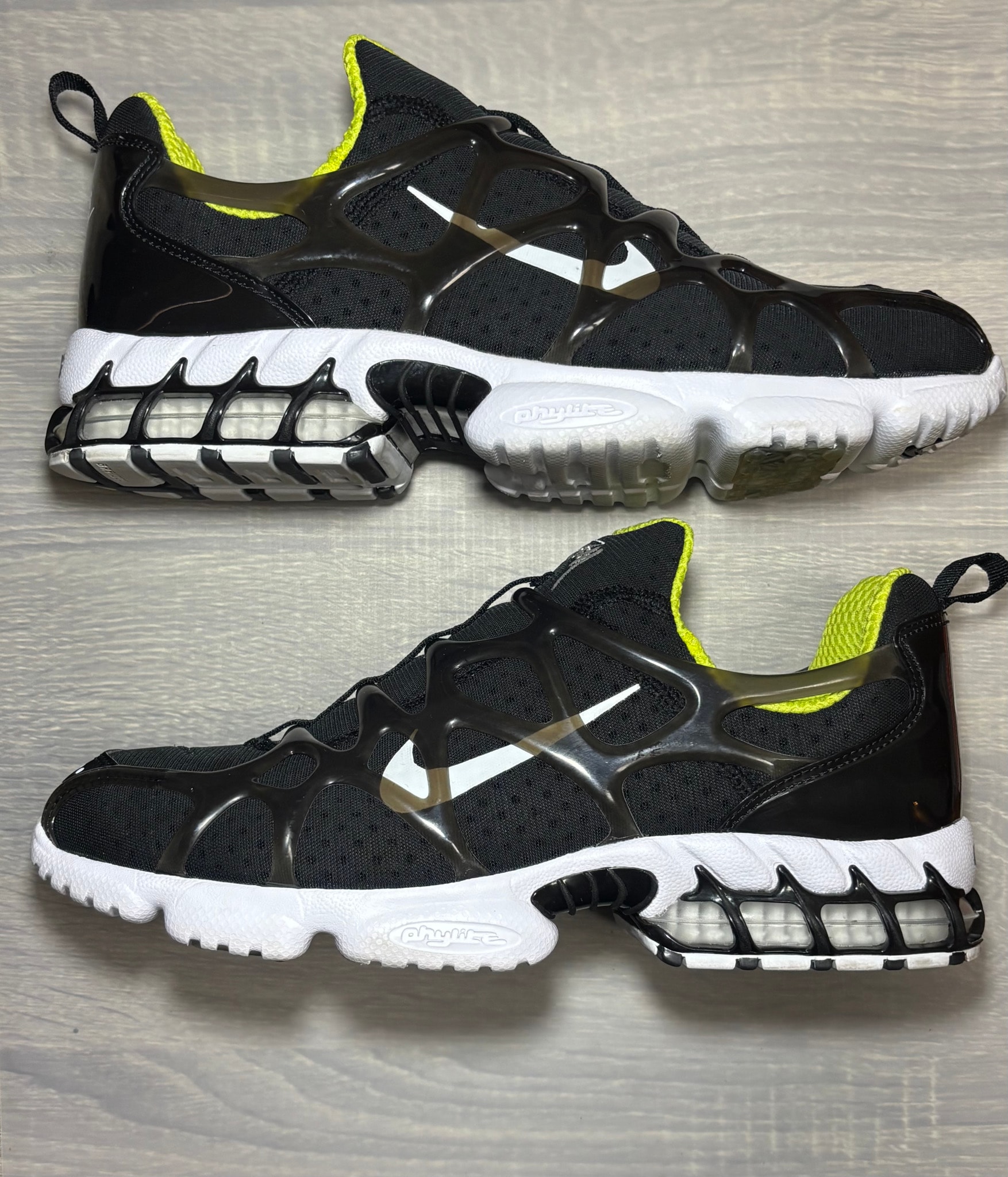 Stussy x Nike Air Zoom Kukini "Black/White/Bright Cactus"