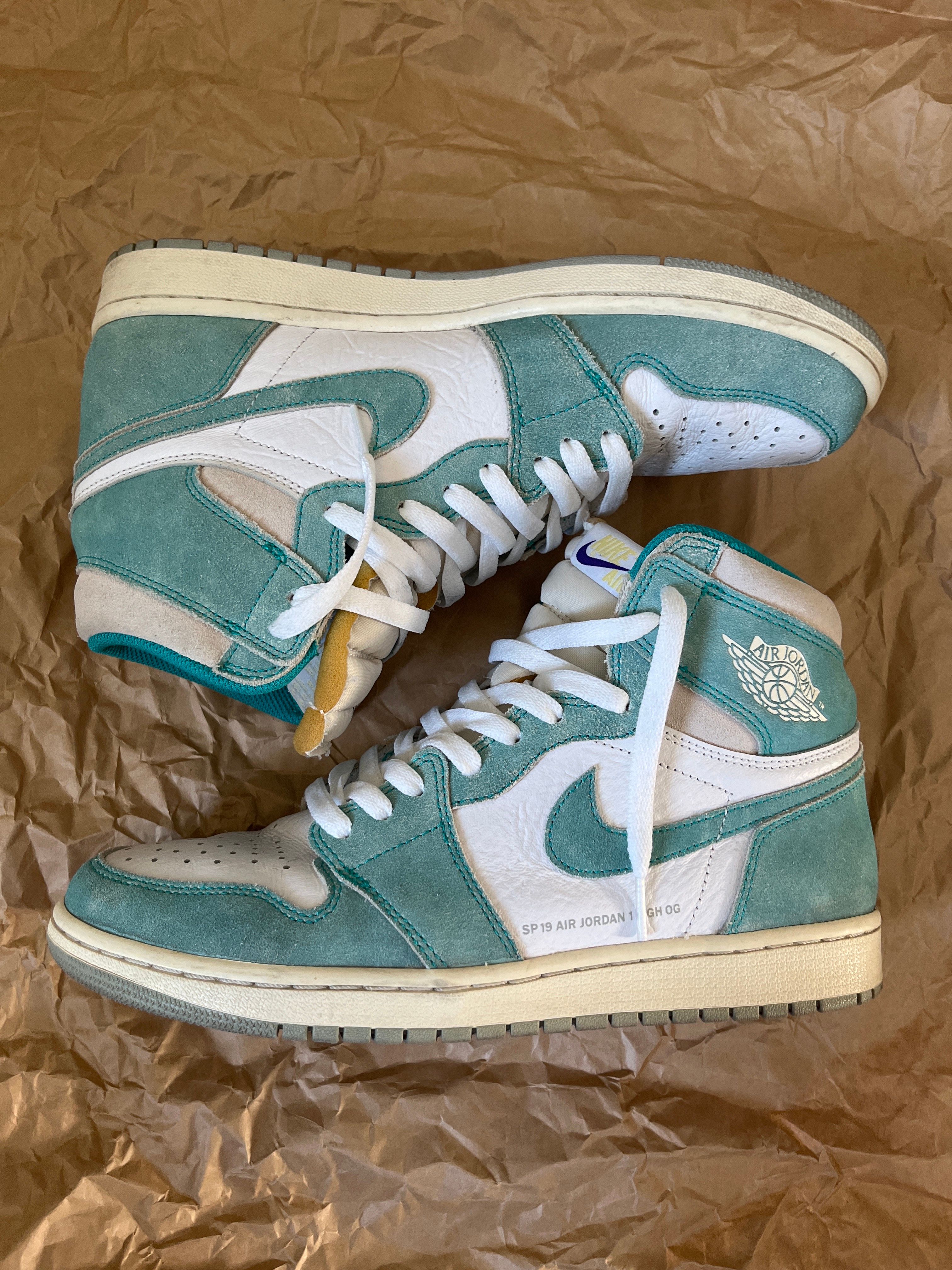 Nike Air Jordan 1 Retro High OG "Turbo Green"