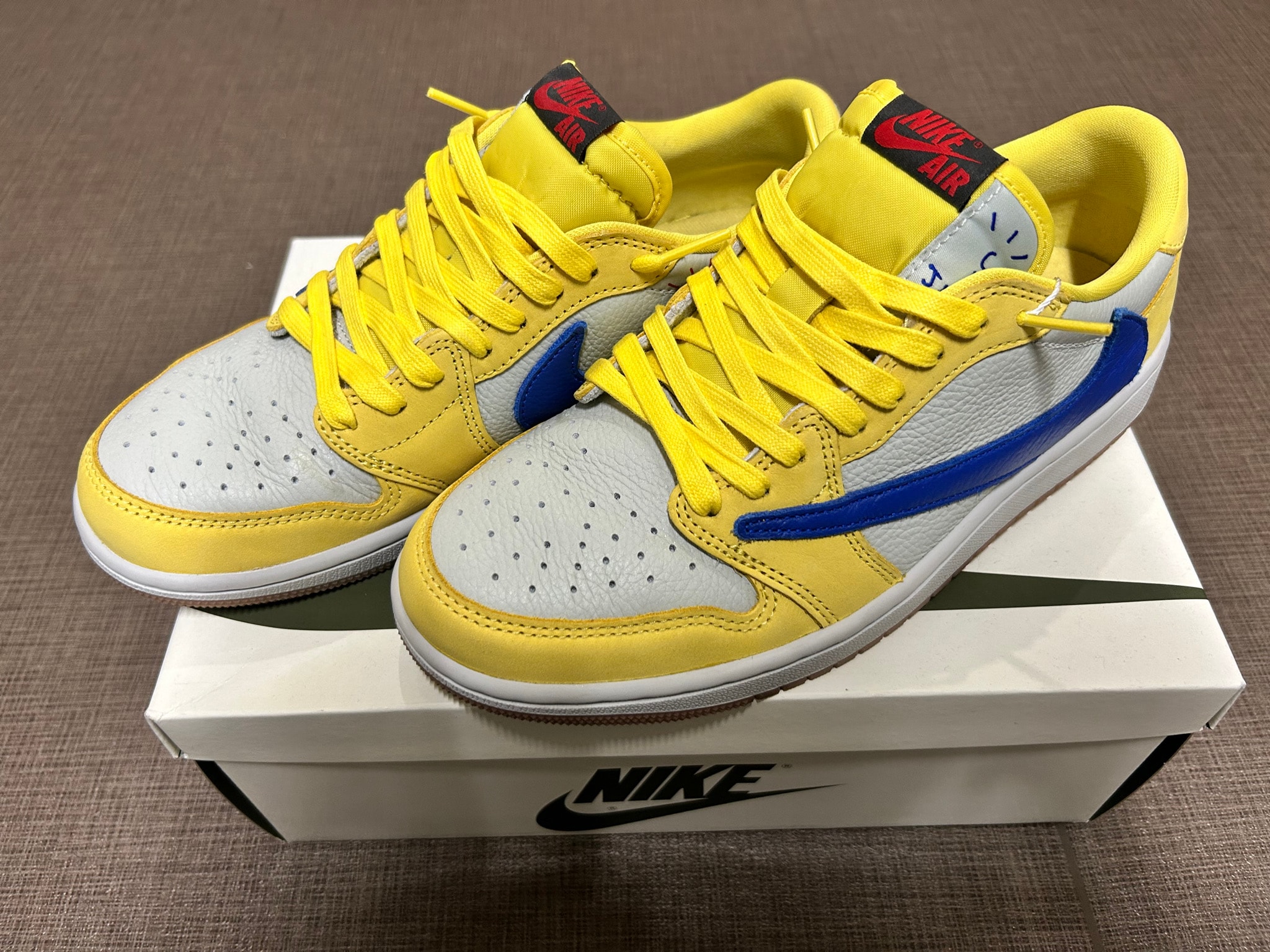 Travis Scott × Nike Women's Air Jordan 1 Retro Low OG "Canary"