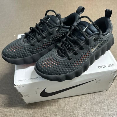 Nike Mind 002 "Black/Hyper Crimson"