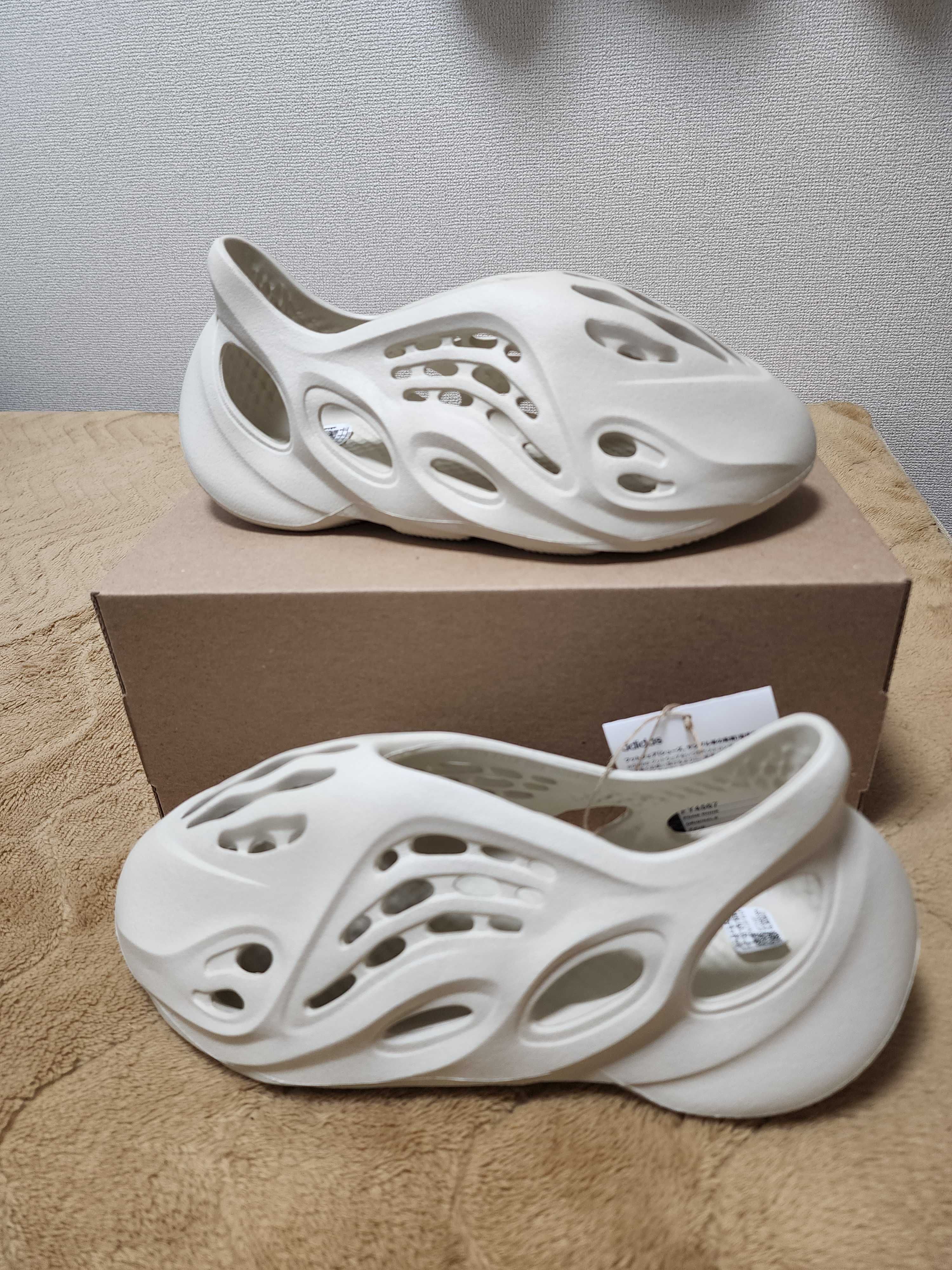 adidas YEEZY Foam Runner "Sand"