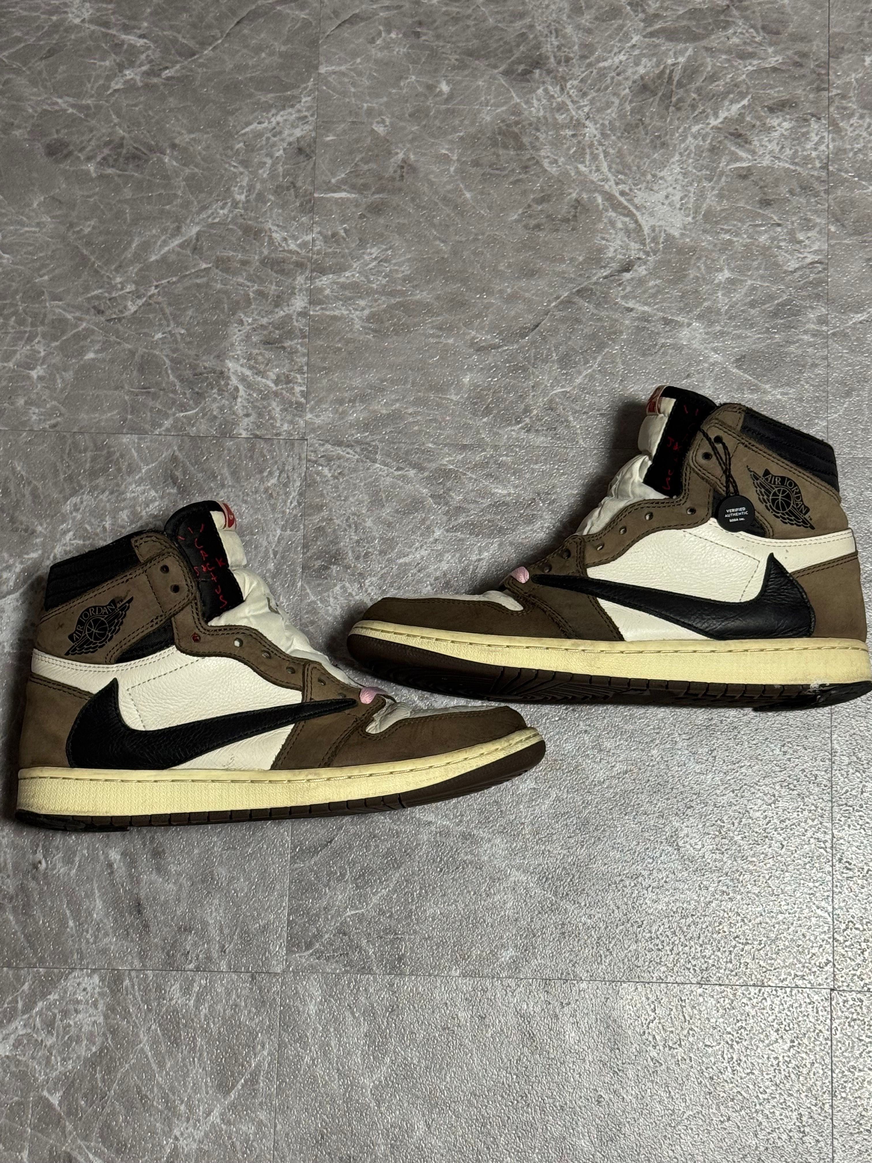 Travis Scott × Nike Air Jordan 1 Retro High OG TS SP "Sail/Dark Mocha"