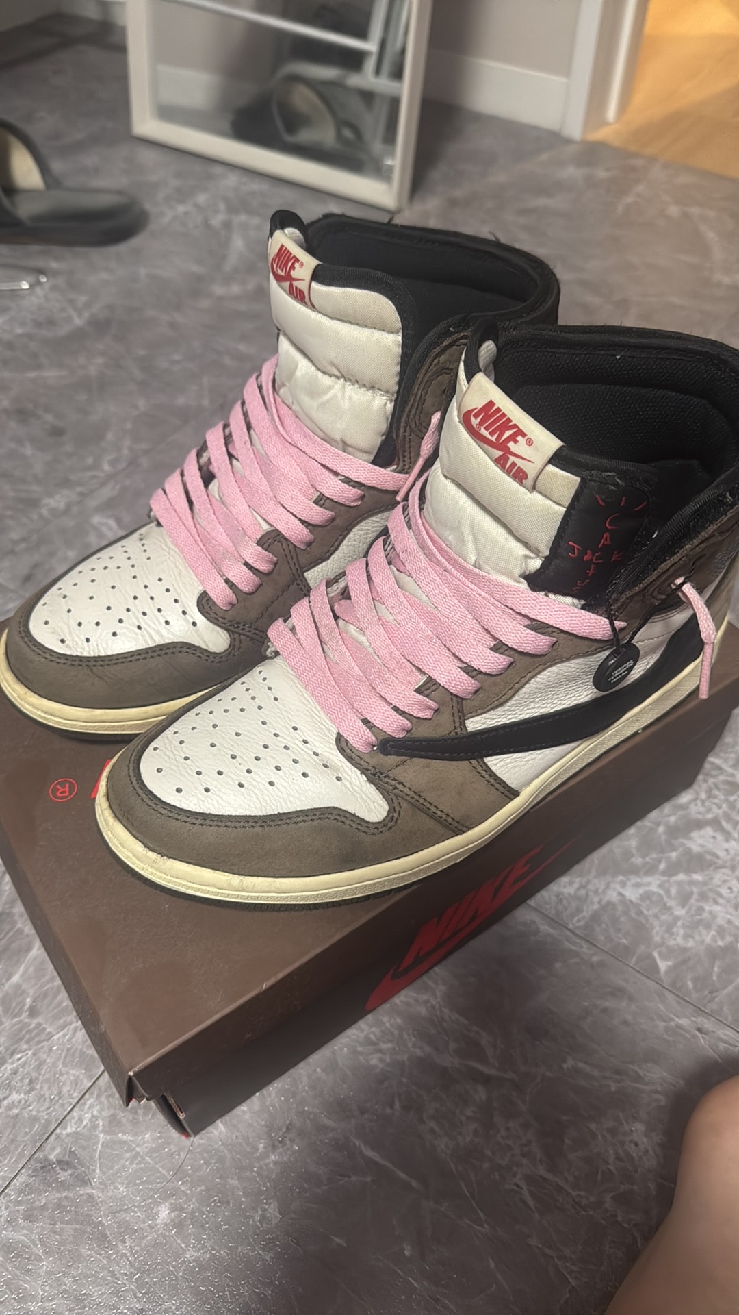 Travis Scott × Nike Air Jordan 1 Retro High OG TS SP "Sail/Dark Mocha"