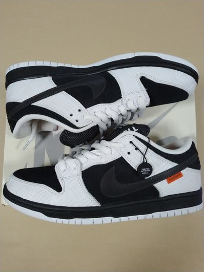 TIGHTBOOTH × Nike SB Dunk Low Pro QS "Black and White"