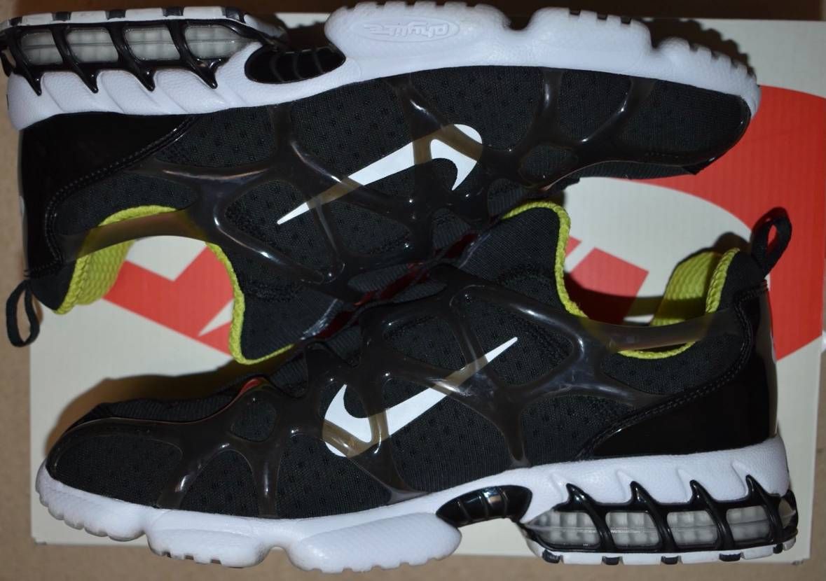 Stussy x Nike Air Zoom Kukini "Black/White/Bright Cactus"