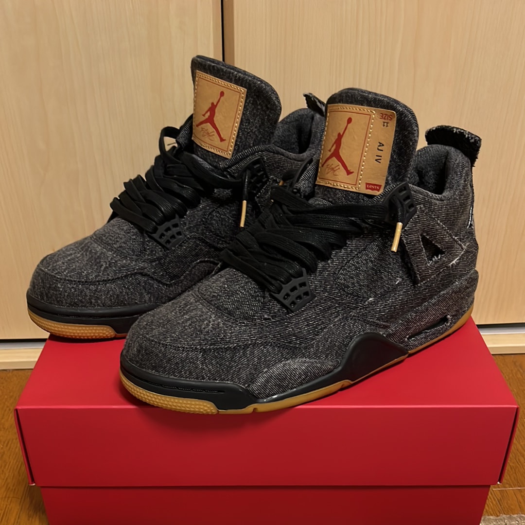 Nike × Levi's Air Jordan 4 "Black Denim" (Tag: LEVIS®)