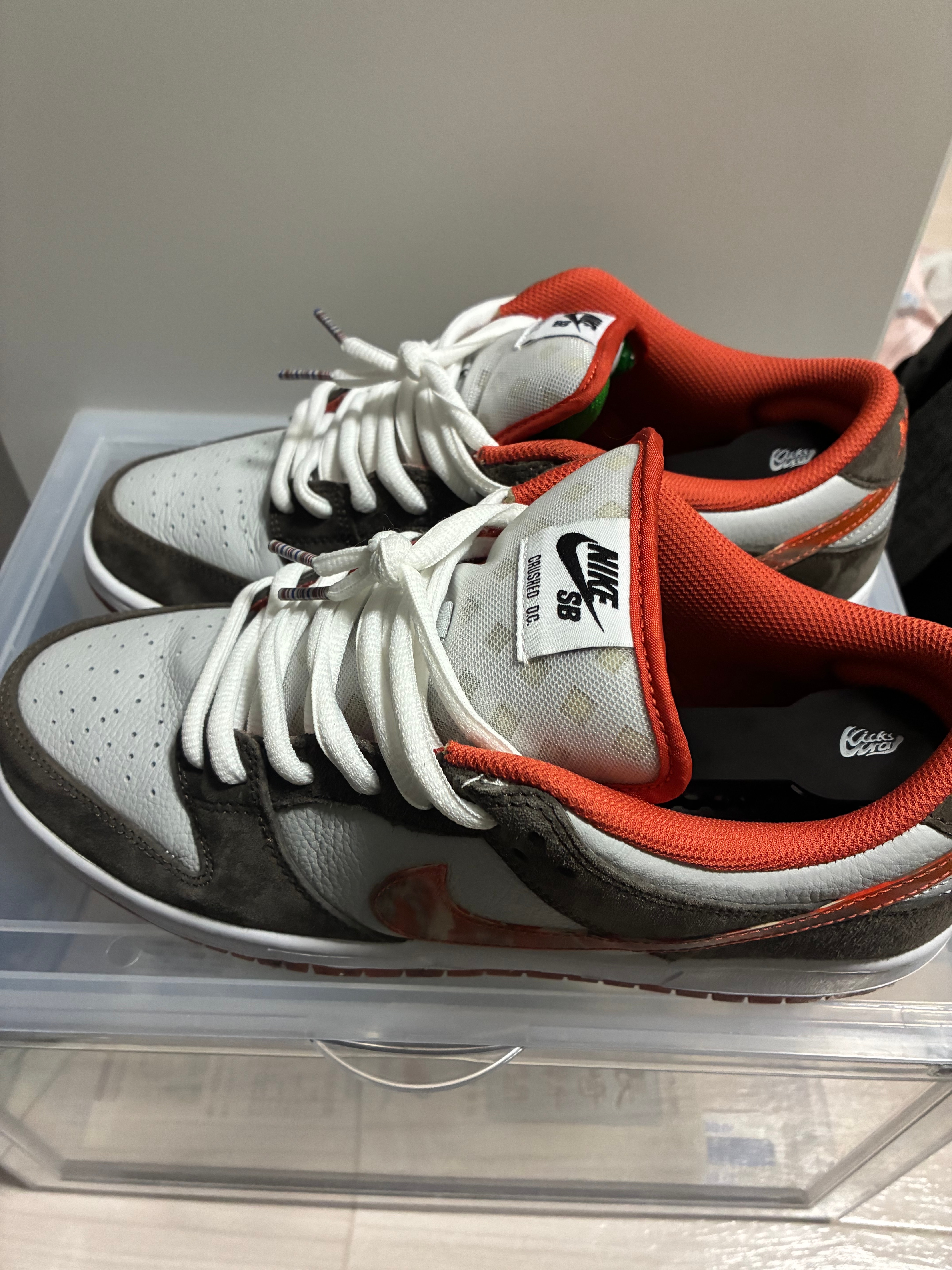 Crushed Skate Shop × Nike SB Dunk Low QS "Olive Grey/Mantra Orange"