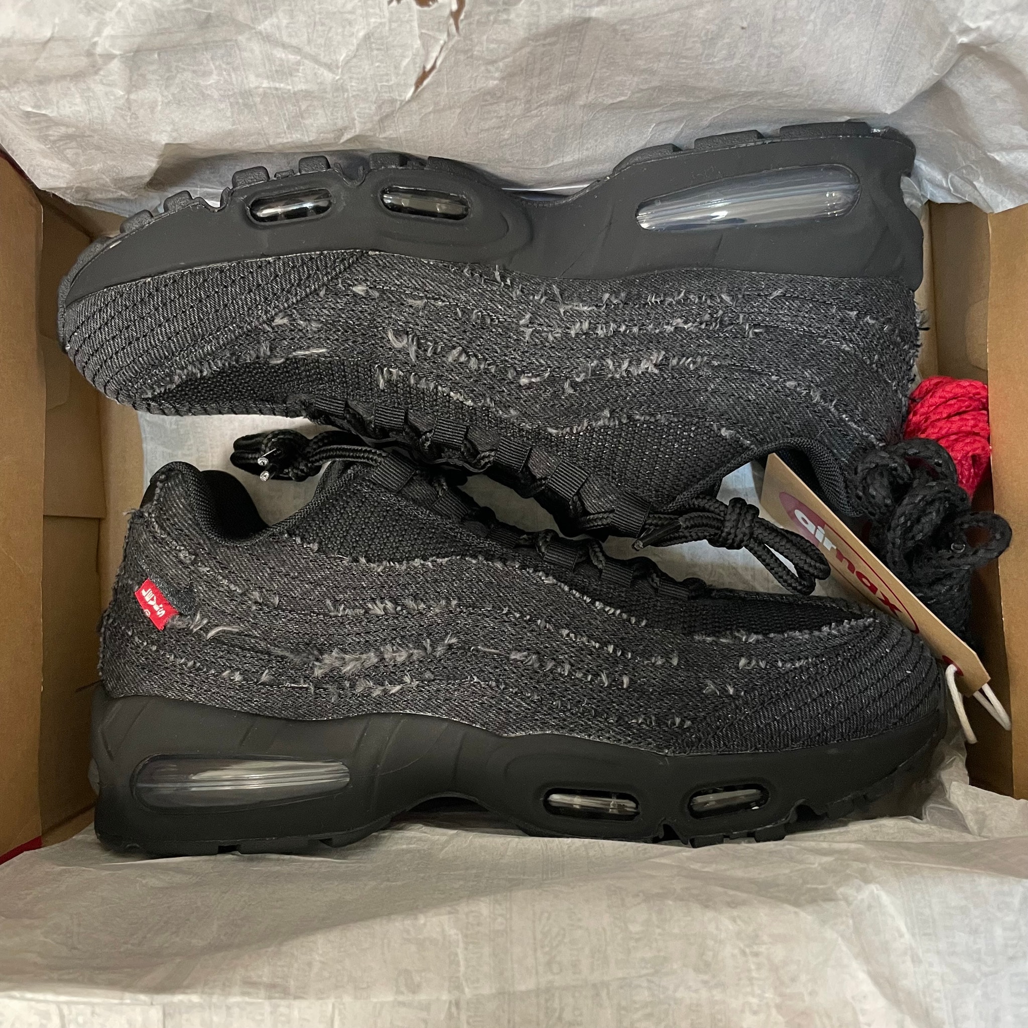 Levi's × Nike Air Max 95 OG "Denim Black"