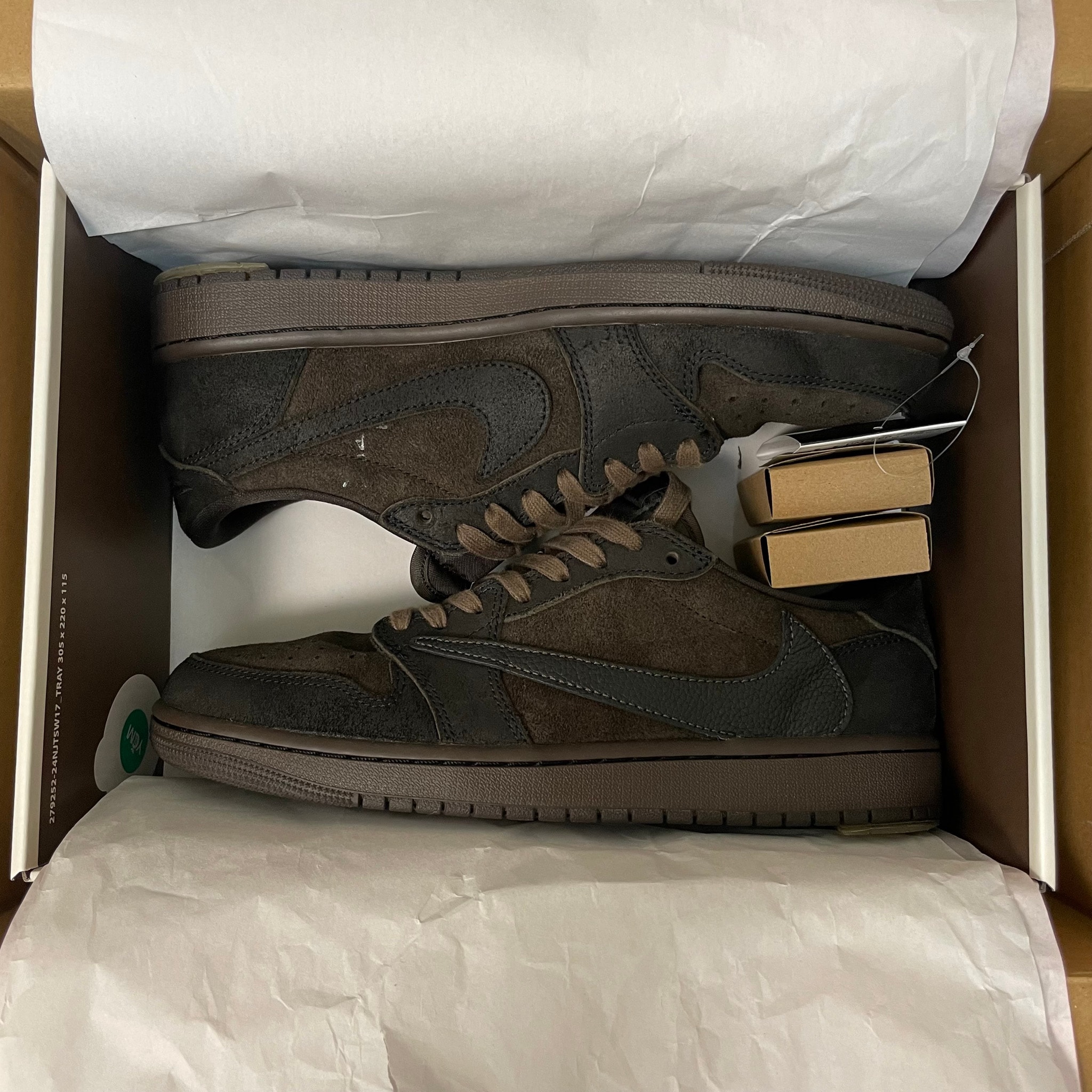 Travis Scott × Nike Air Jordan 1 Low OG SP "Velvet Brown and Dark Mocha"