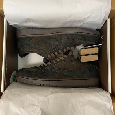 Travis Scott × Nike Air Jordan 1 Low OG SP "Velvet Brown and Dark Mocha"