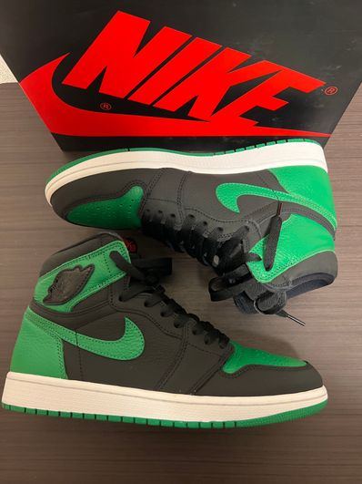 Nike Air Jordan 1 Retro High OG "Black/Pine Green" (2020)