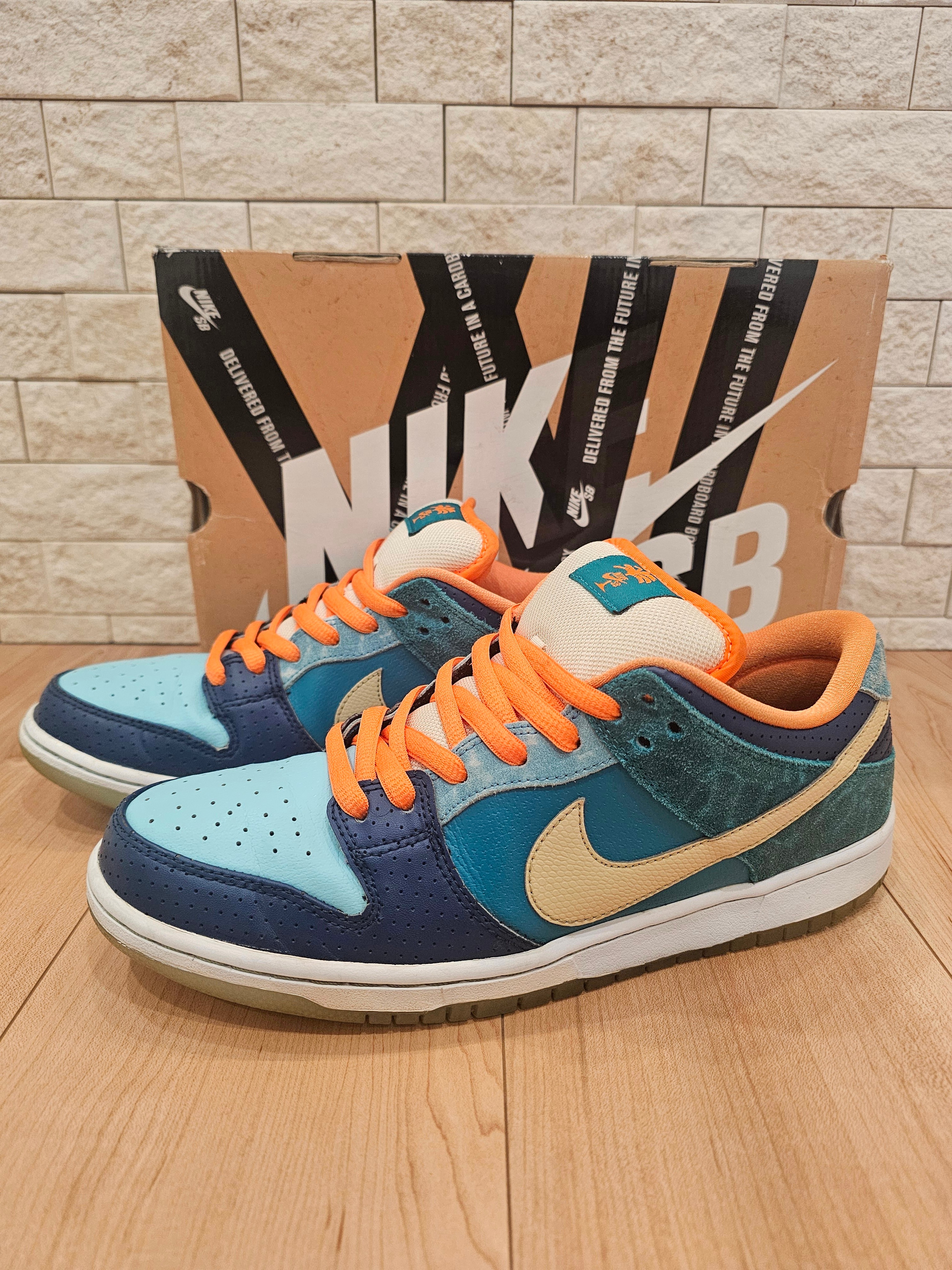ナイキ ダンク SB ロー "ミア スケート ショップ"
