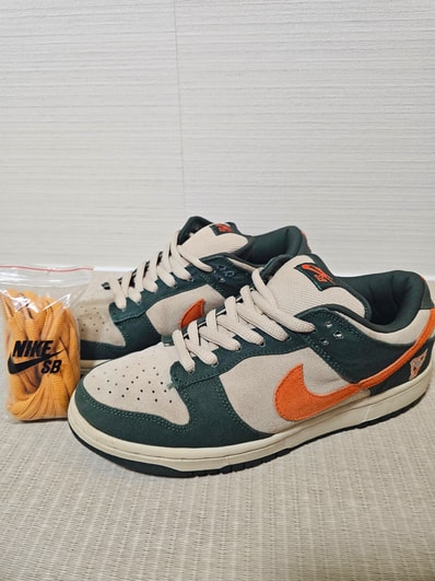 Nike SB Dunk Low "Eire"