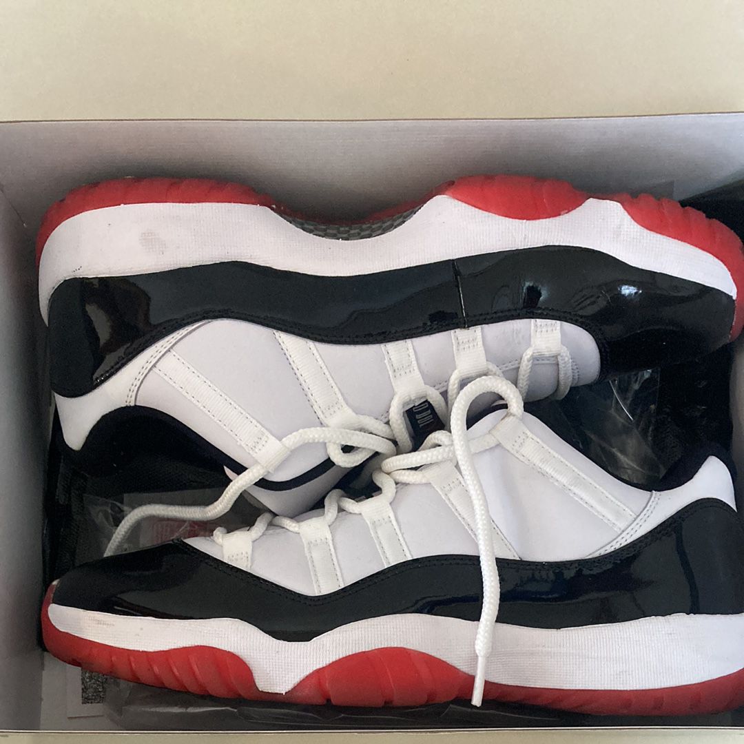 Nike Air Jordan 11 Low "Gym Red"