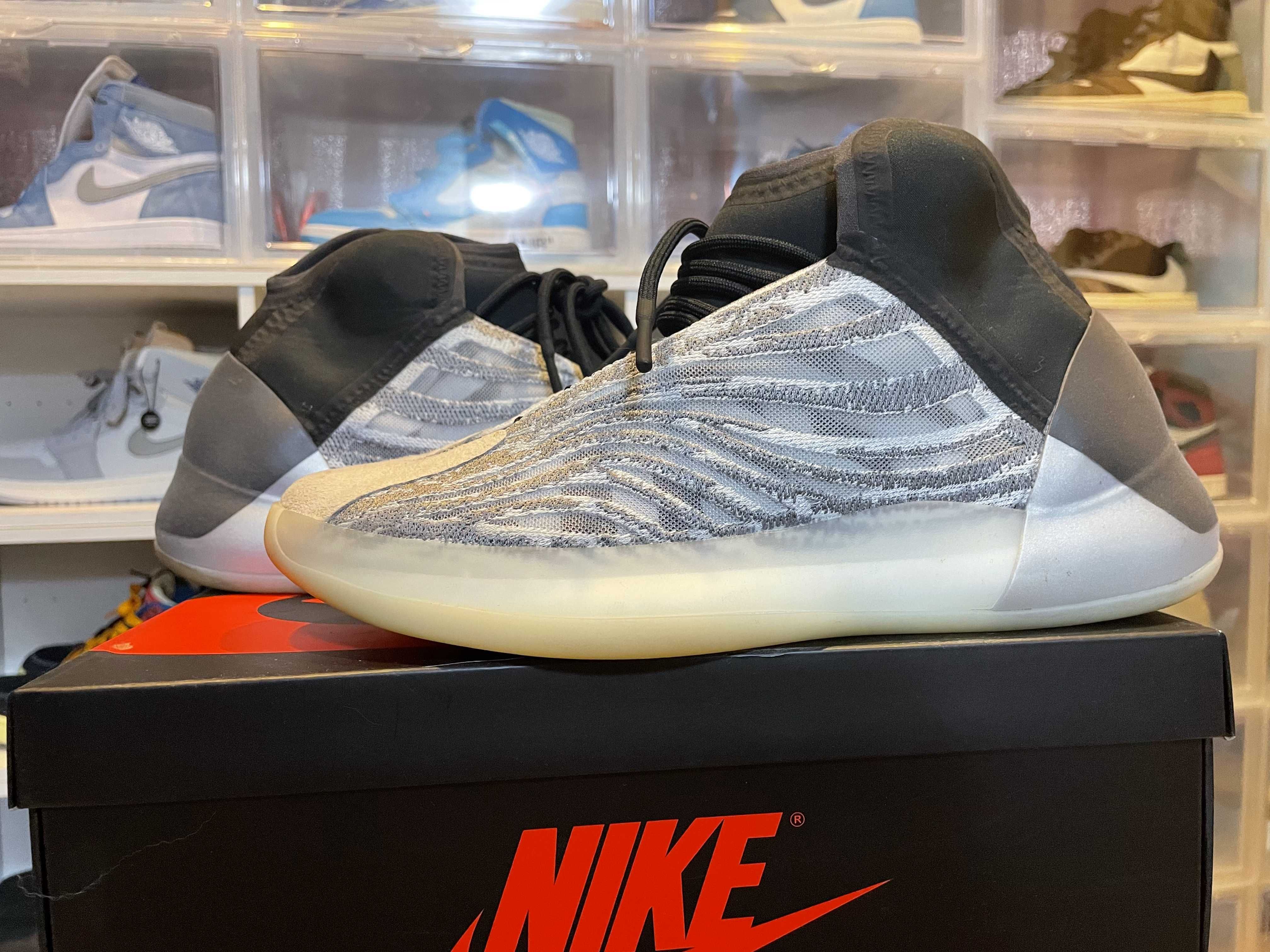 adidas YEEZY Quantum "QNTM"