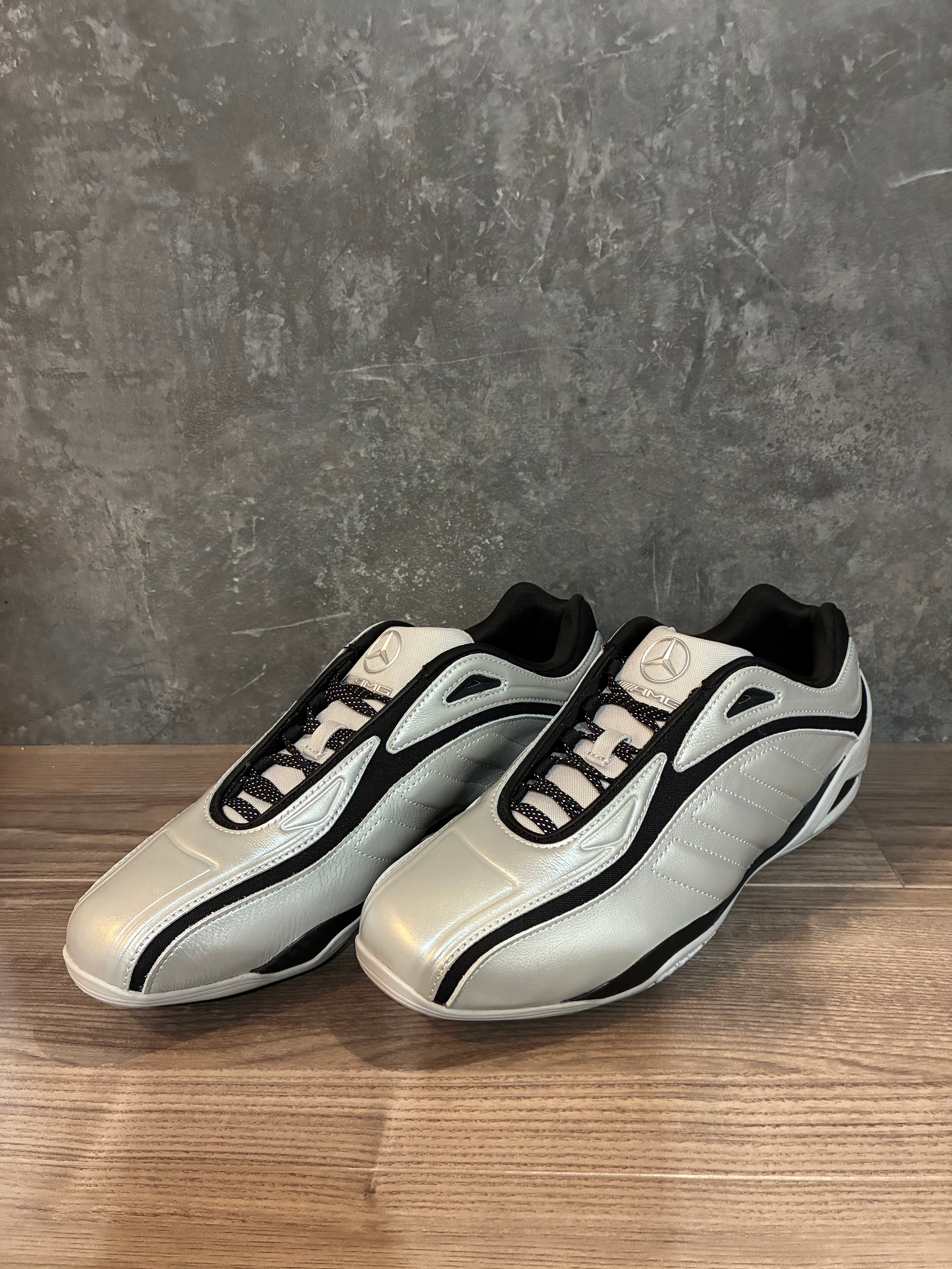 メルセデス AMG ペトロナス F1 × アディダス アディレーサー GT "マットシルバー/コアブラック/グレーツー"