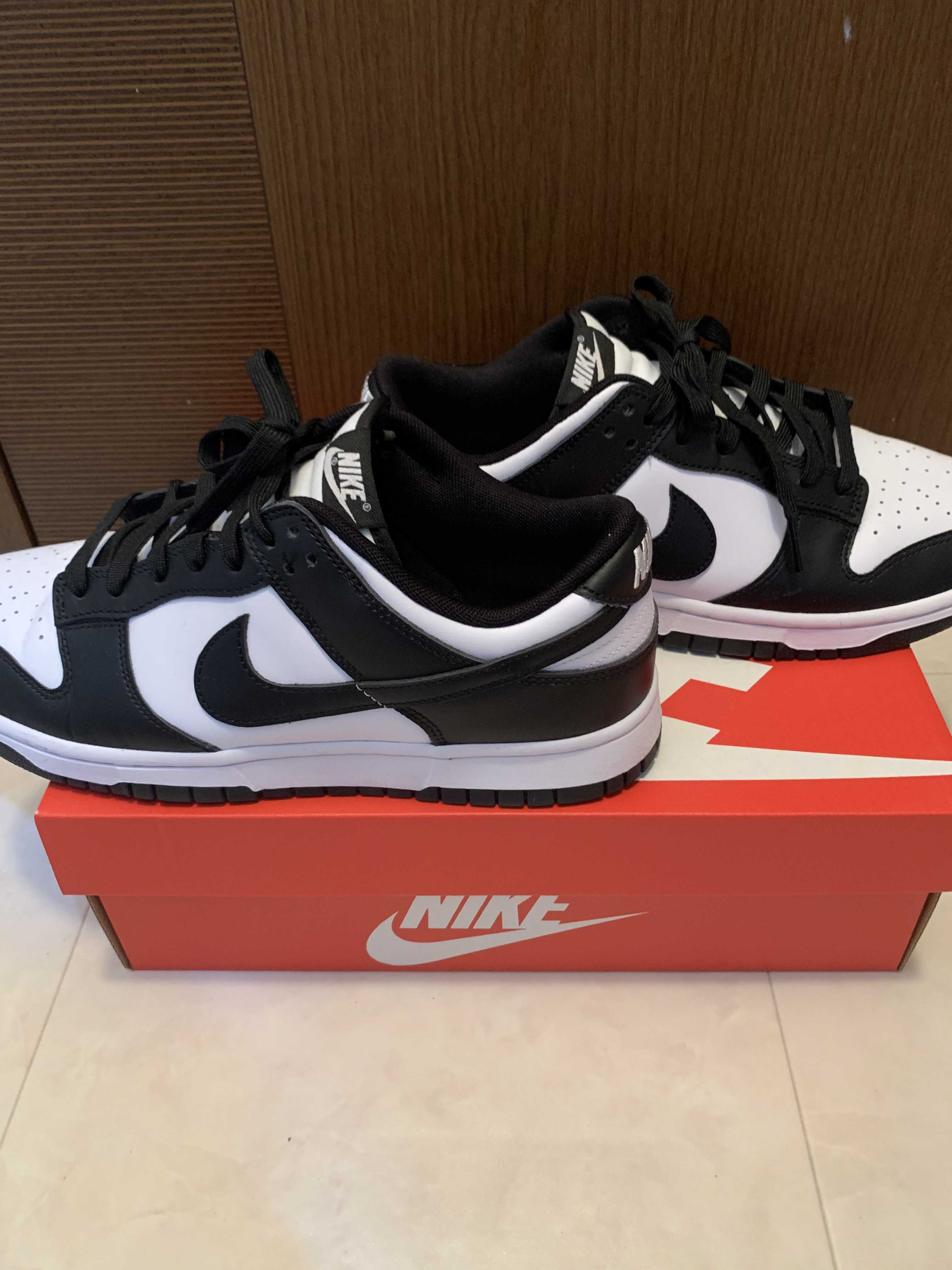 Nike Dunk Low Retro "Panda/White/Black"