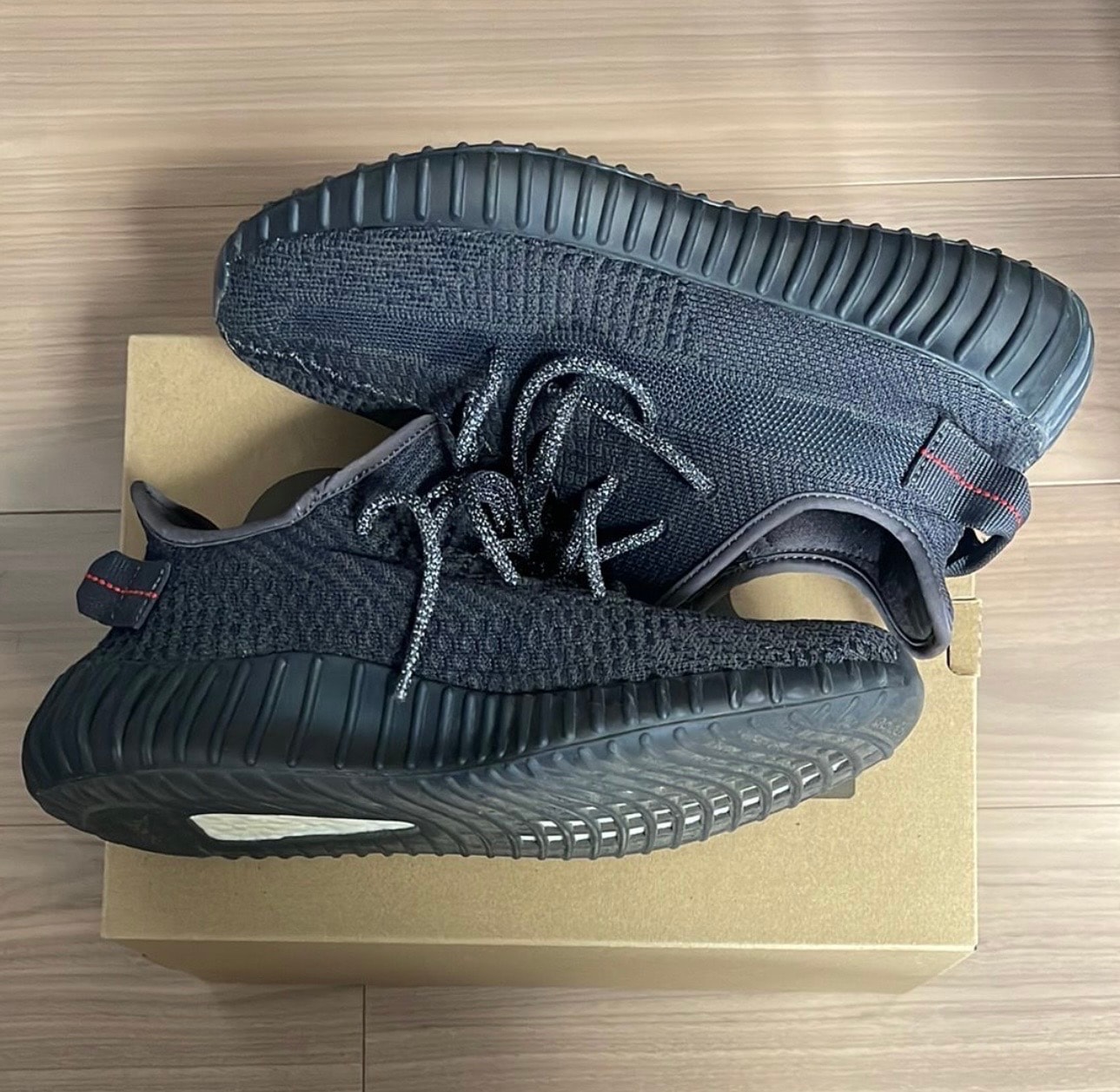 アディダス イージーブースト350V2 "ブラック"