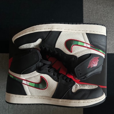 Nike Air Jordan 1 Retro High OG "Sports Illustrated"
