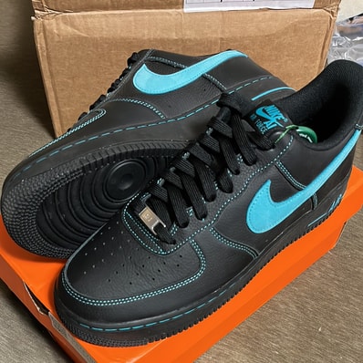 Nike Air Force 1 Low "Black Tiffany"