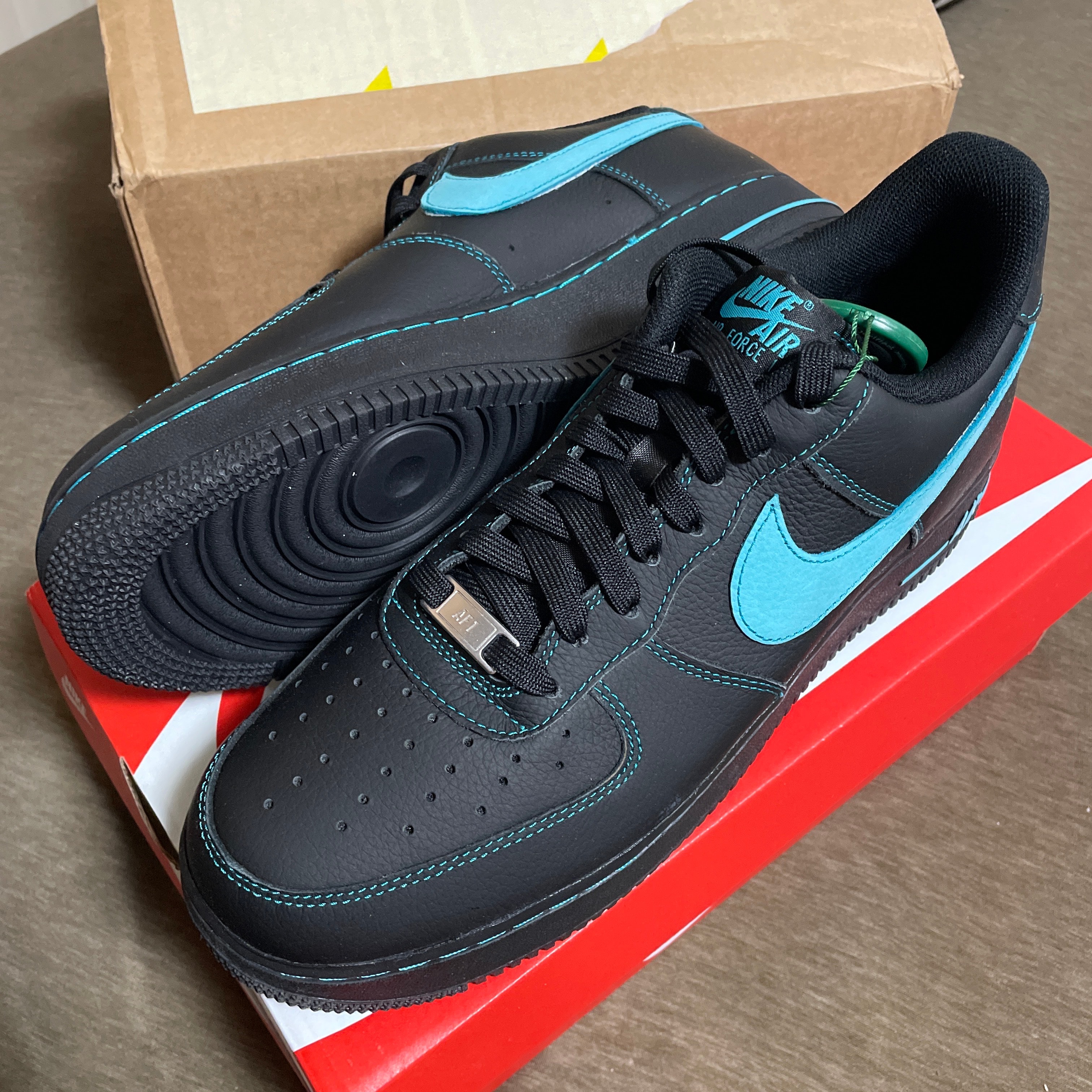 Nike Air Force 1 Low "Black Tiffany"