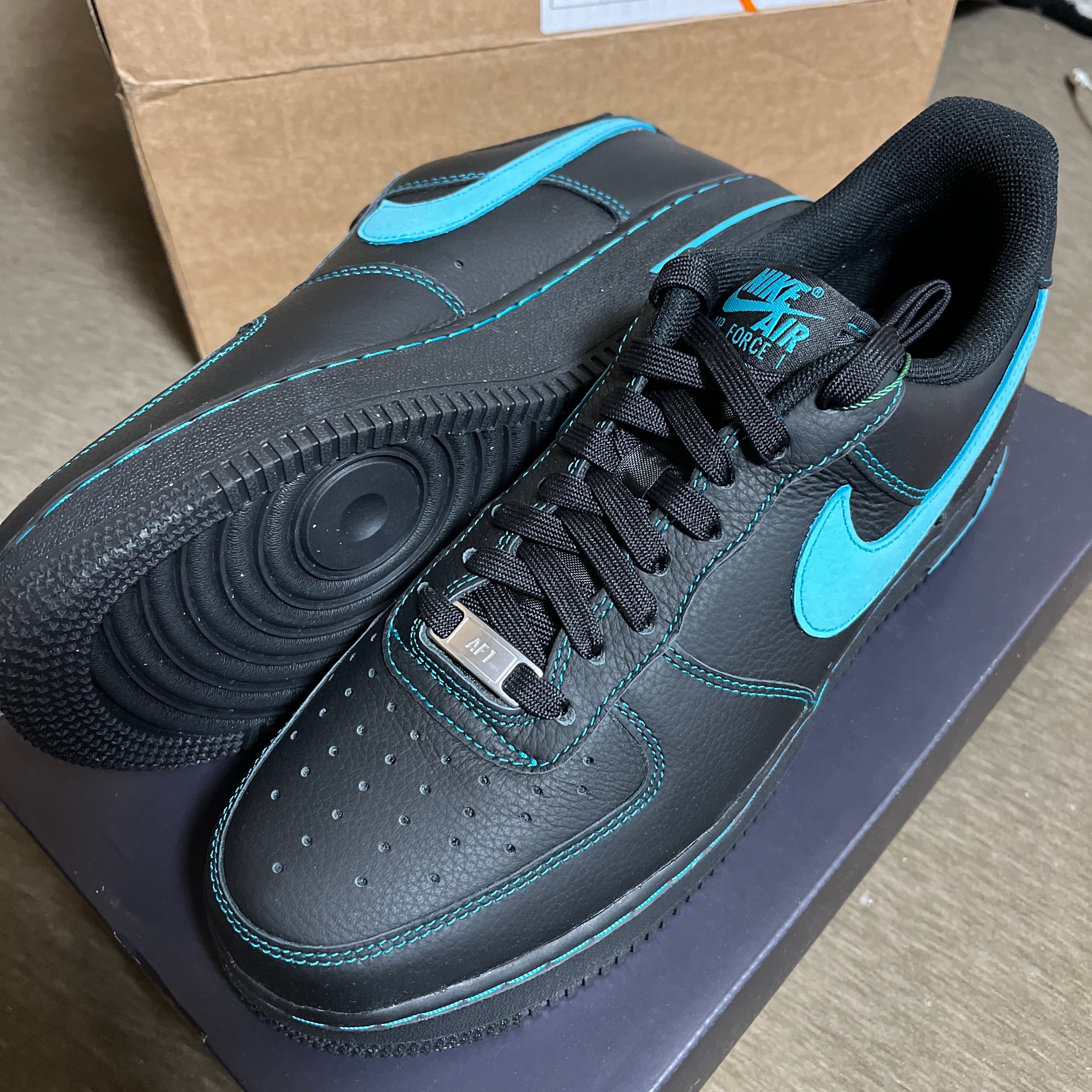 Nike Air Force 1 Low "Black Tiffany"