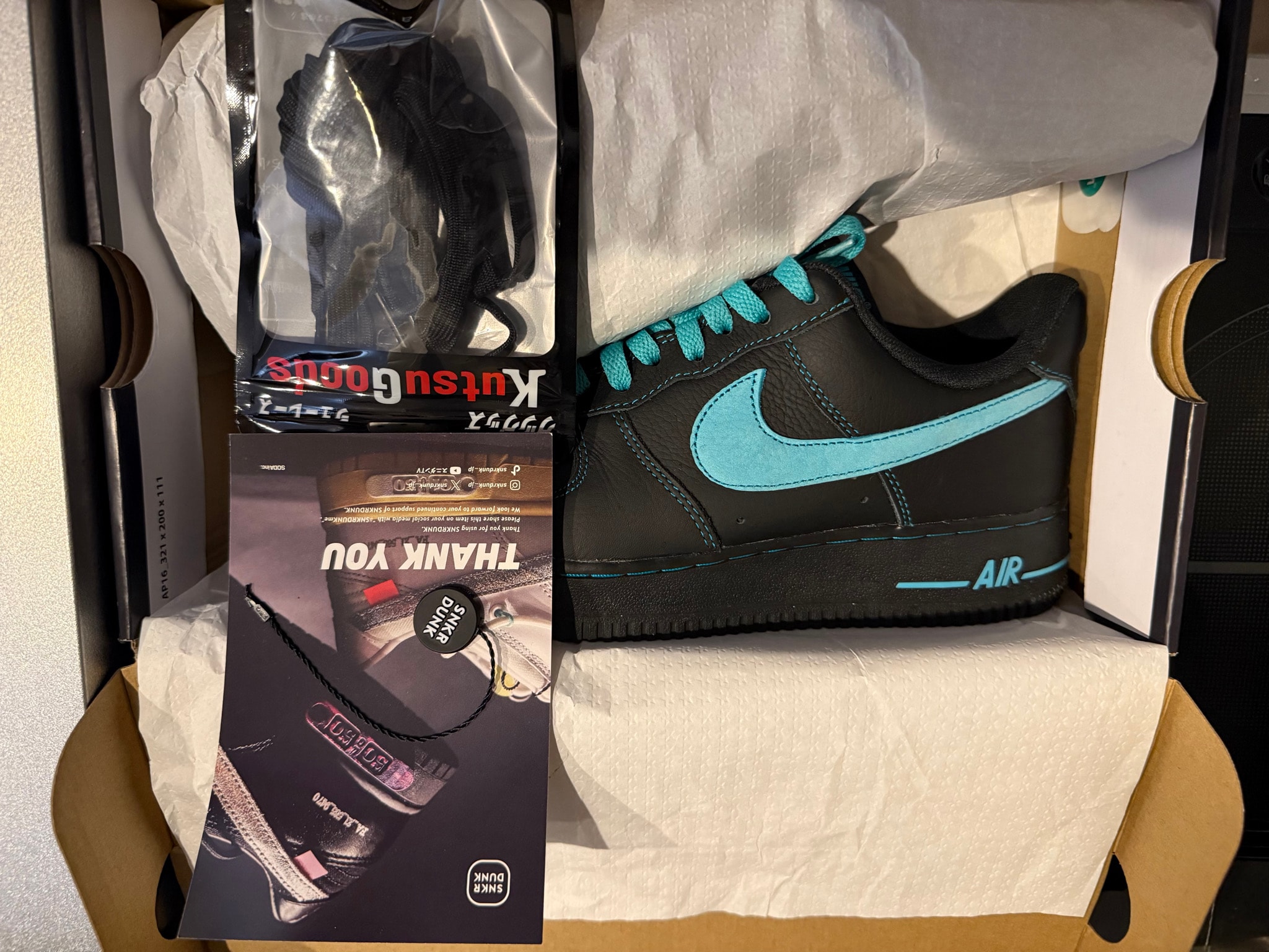 Nike Air Force 1 Low "Black Tiffany"