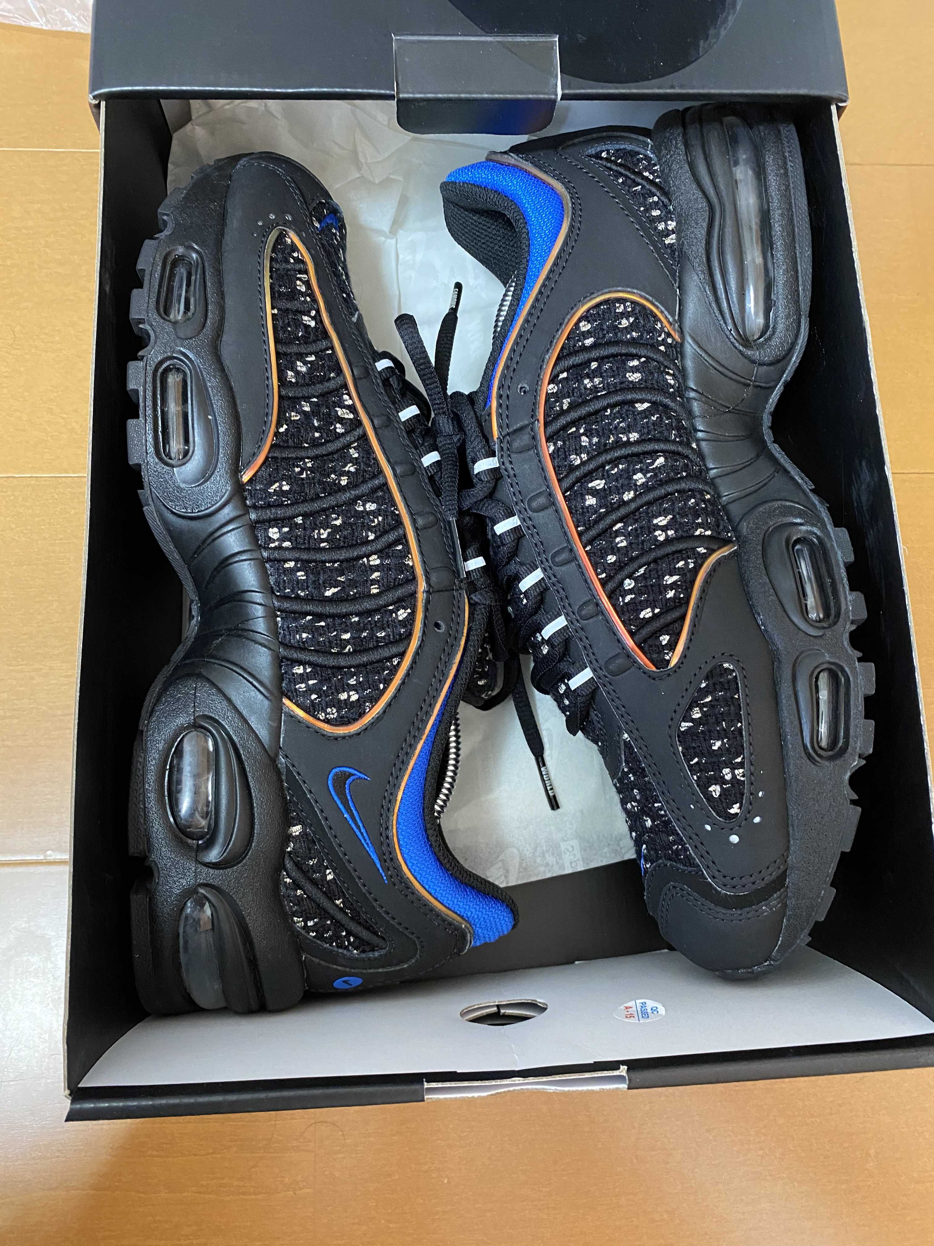Supreme × Nike Air Max Tailwind 4 "Black"