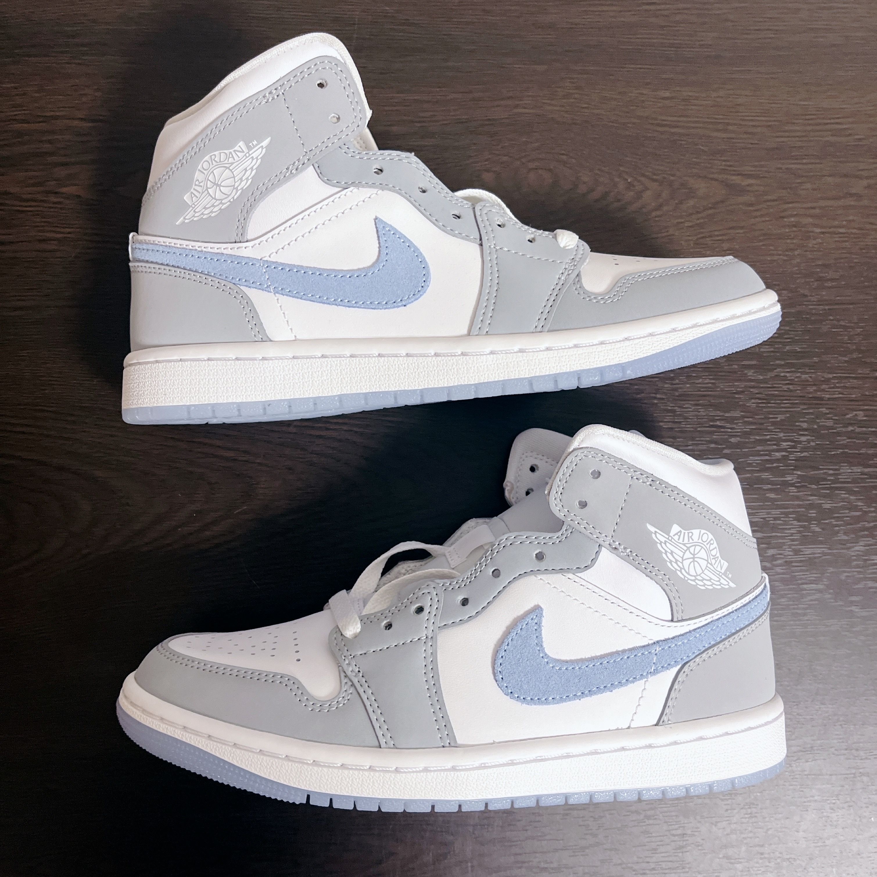Nike Women's Air Jordan 1 Mid "Wolf Grey"